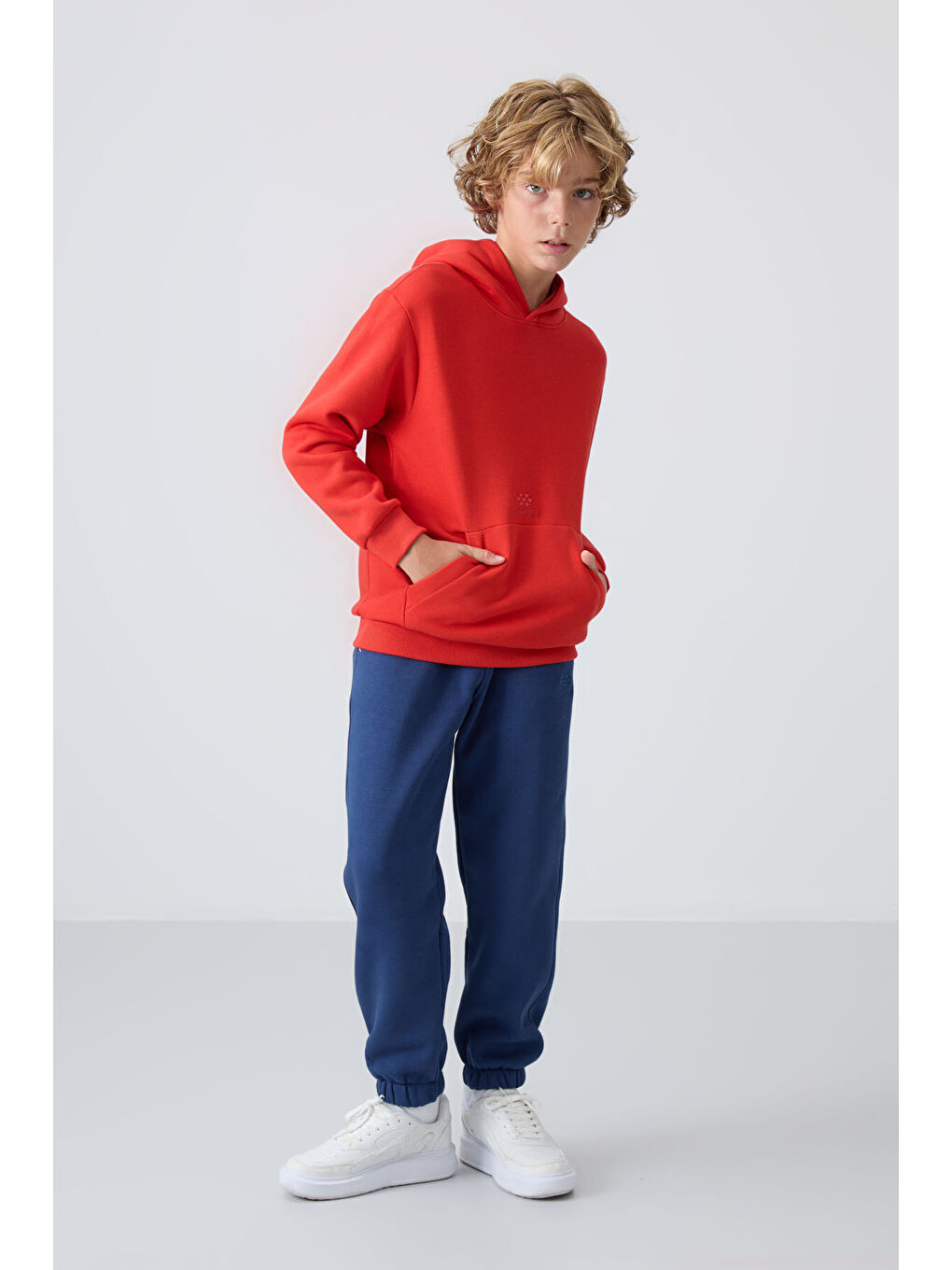 Kırmızı Fiesta Pamuklu Kalın İçi Tüylü Yumuşak Dokulu Standart Fit Baskılı Erkek Çocuk Sweatshirt - 11215-3