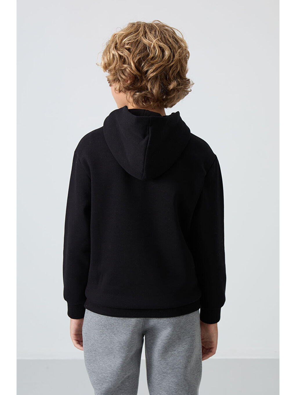 Siyah Pamuklu Kalın İçi Tüylü Yumuşak Dokulu Standart Fit Baskılı Erkek Çocuk Sweatshirt - 11215-4