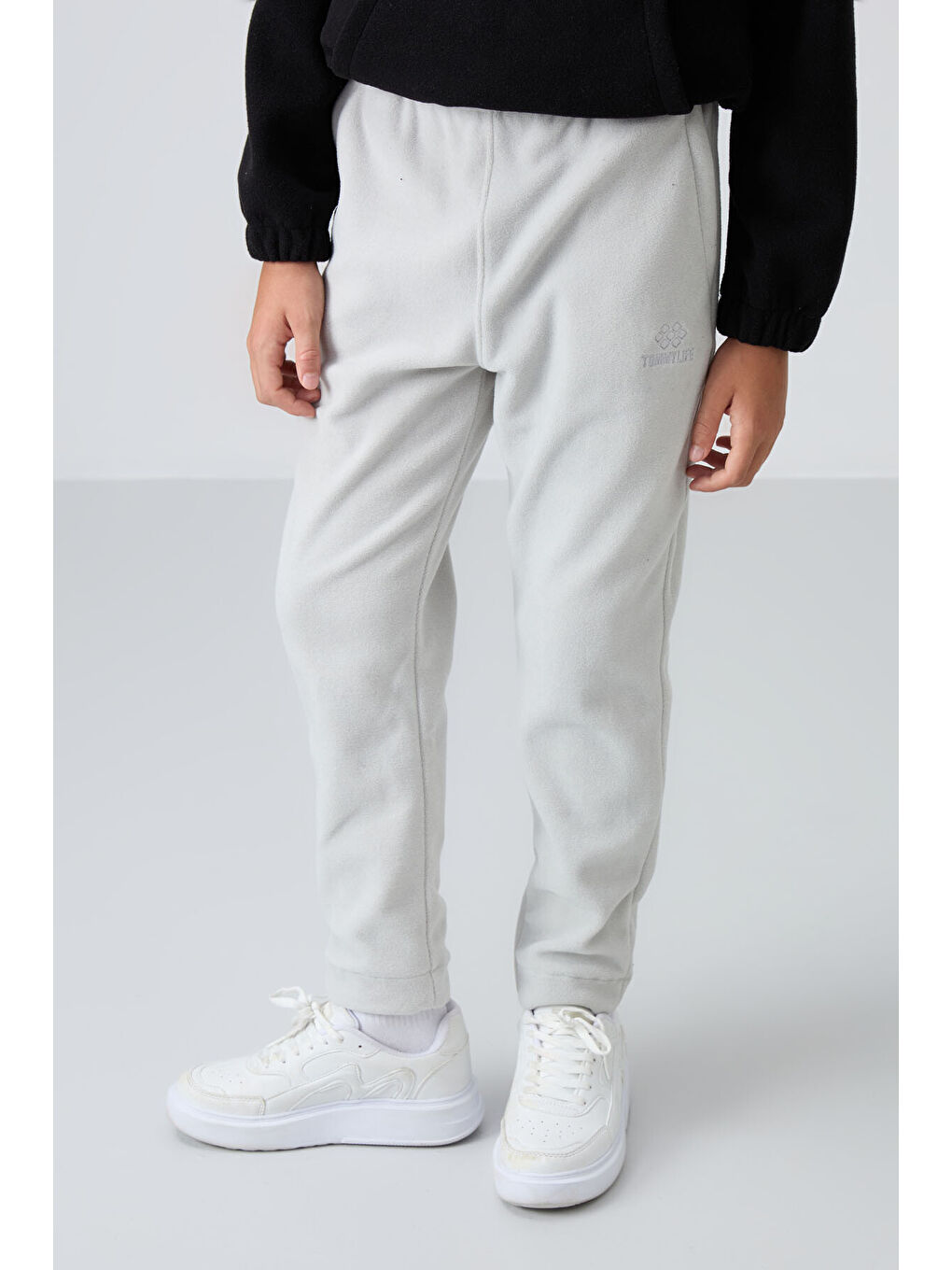 Bej Taş Kalın Yumuşak Dokulu Standart Fit Nakışlı Polar Erkek Çocuk Eşofman Alt - 11219-1