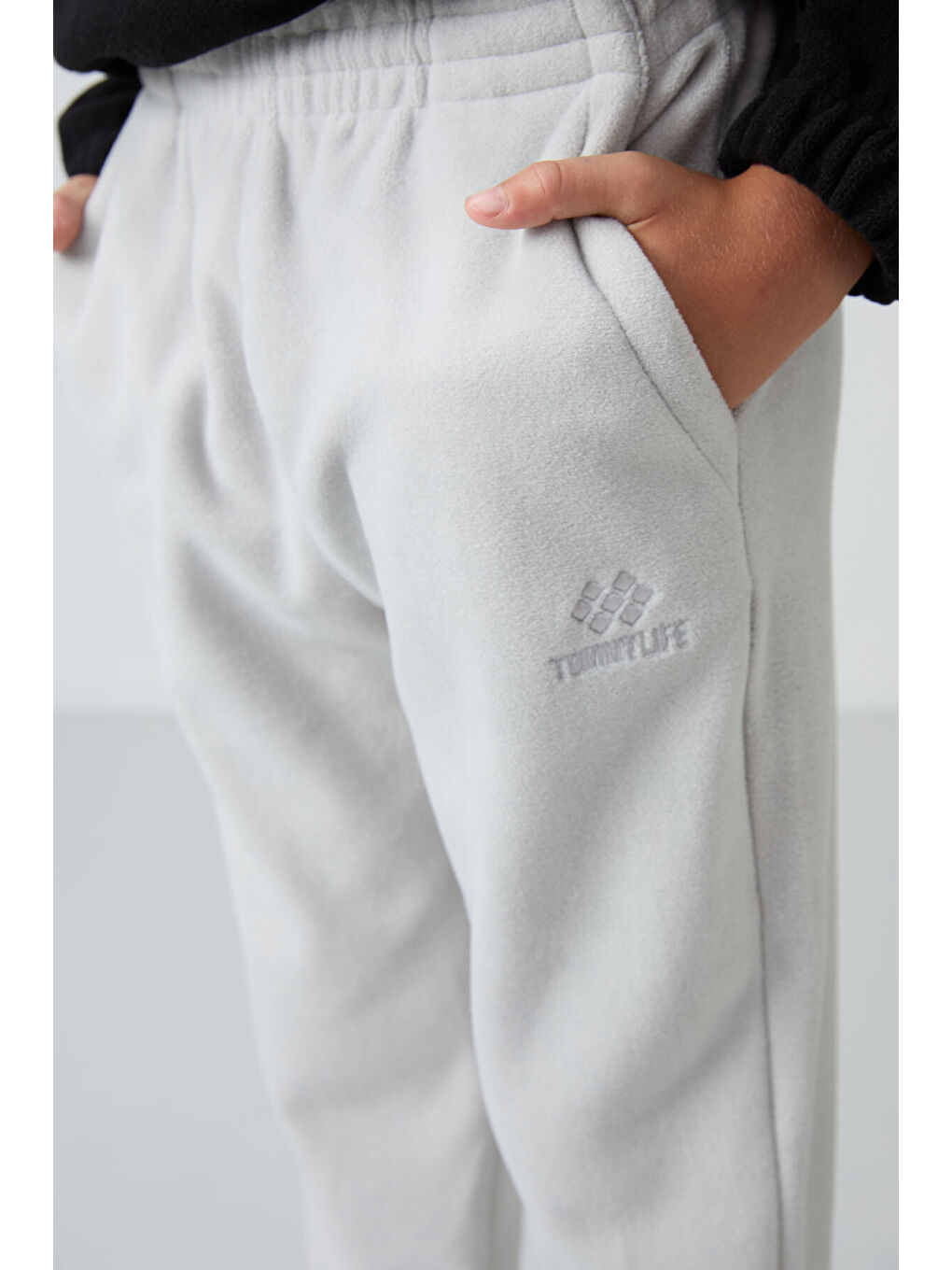 Bej Taş Kalın Yumuşak Dokulu Standart Fit Nakışlı Polar Erkek Çocuk Eşofman Alt - 11219-2