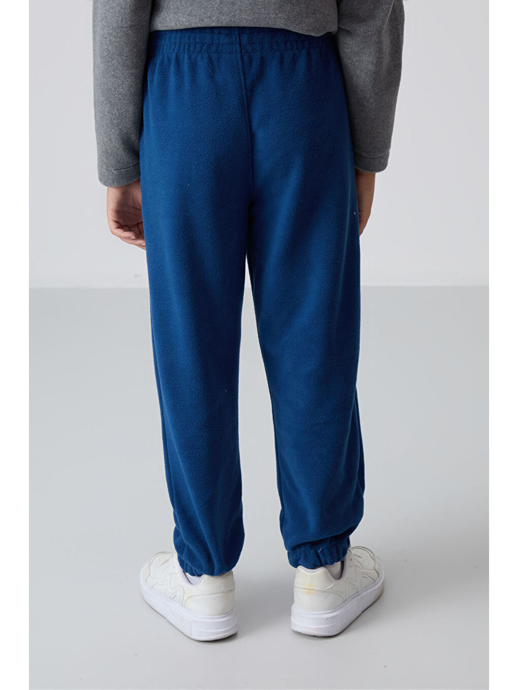 Mavi Parlament Kalın Yumuşak Dokulu Standart Fit Nakışlı Polar Erkek Çocuk Eşofman Alt - 11220-4