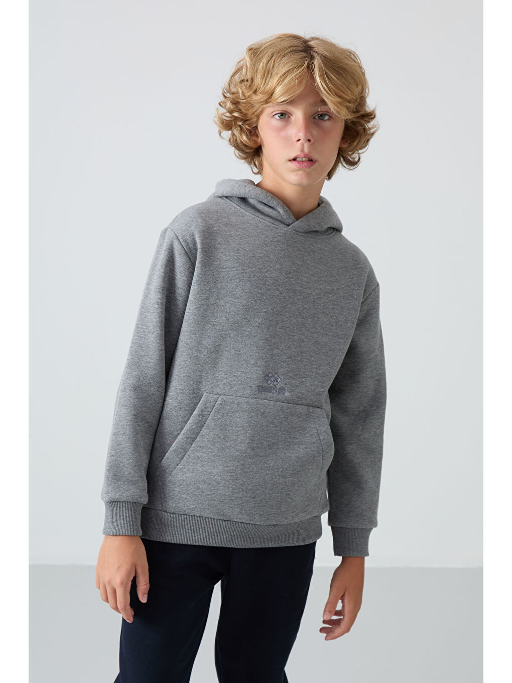 Gri Melanj Pamuklu Kalın İçi Tüylü Yumuşak Dokulu Standart Fit Baskılı Erkek Çocuk Sweatshirt - 112