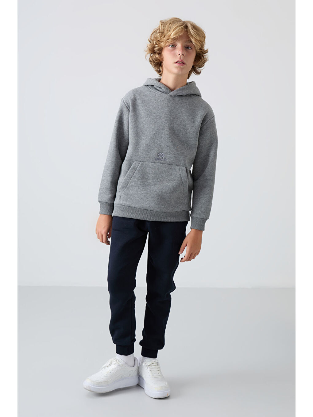 Gri Melanj Pamuklu Kalın İçi Tüylü Yumuşak Dokulu Standart Fit Baskılı Erkek Çocuk Sweatshirt - 112-1