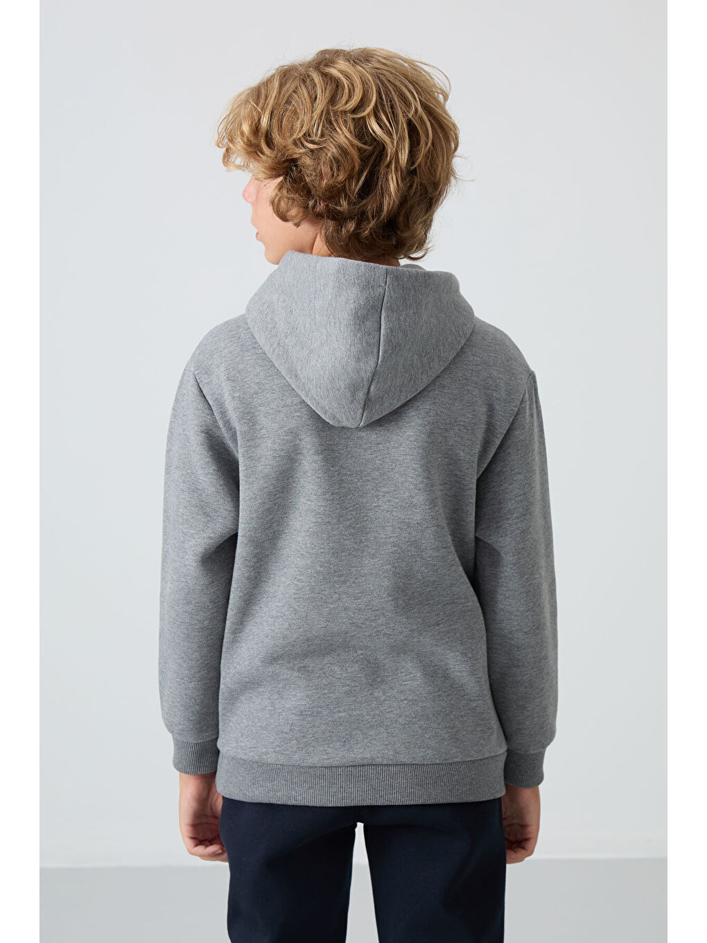 Gri Melanj Pamuklu Kalın İçi Tüylü Yumuşak Dokulu Standart Fit Baskılı Erkek Çocuk Sweatshirt - 112-4