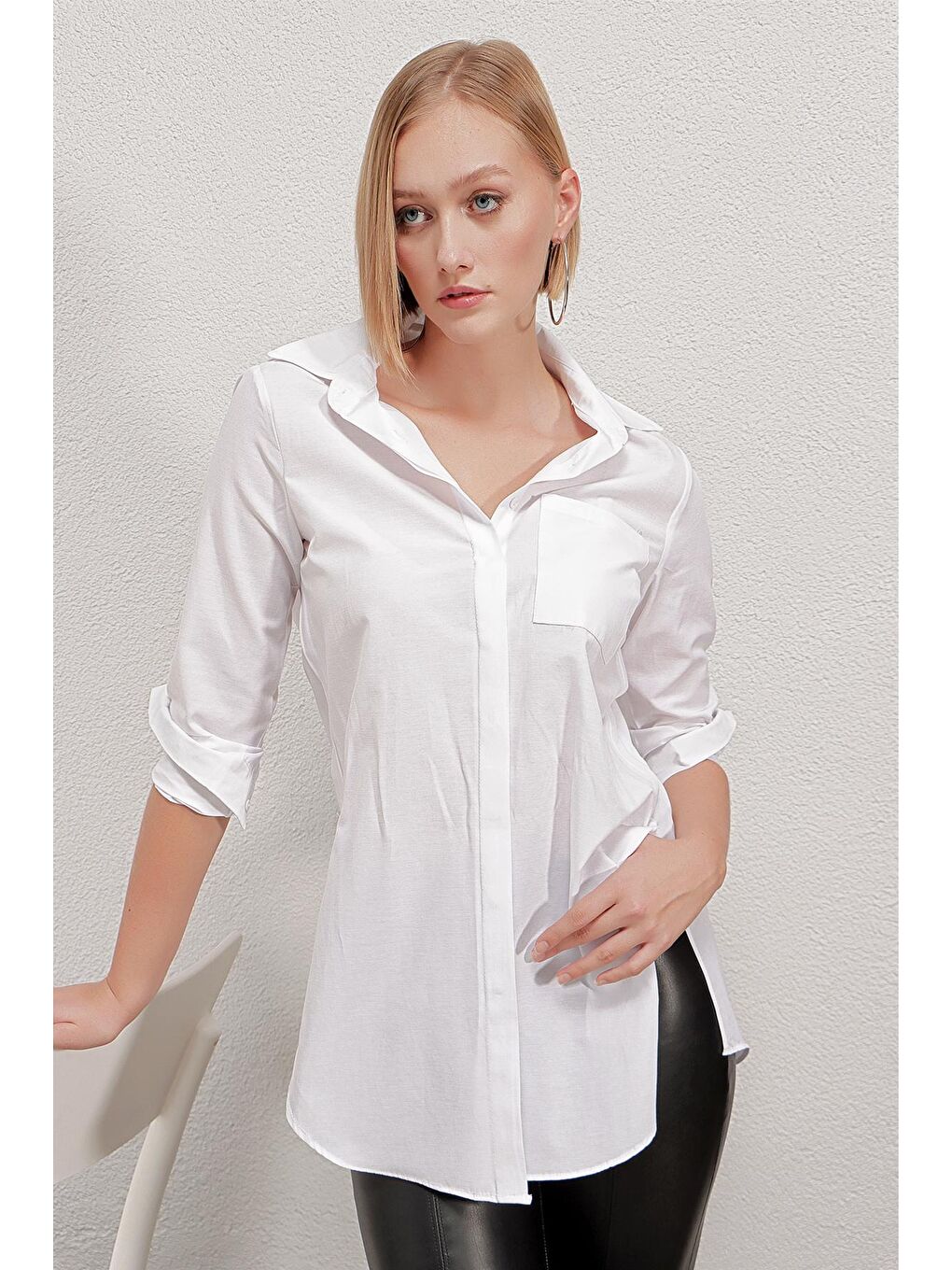 hazelin Beyaz Kadın Beyaz Yırtmaçlı Basic Uzun Kollu Boyfriend Poplin Uzun Gömlek HZL22W-BD138791