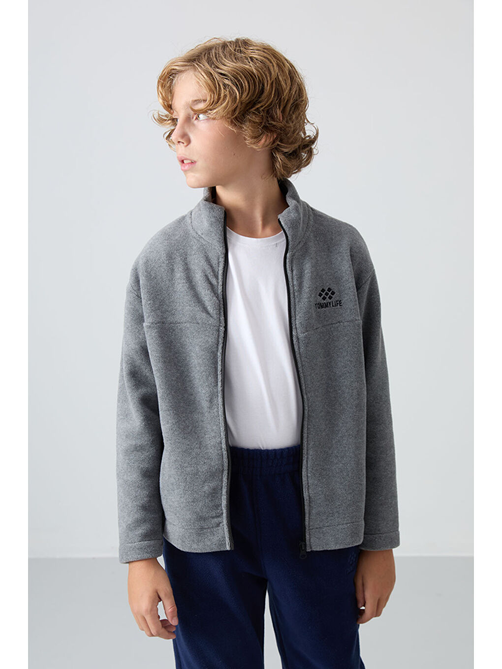 Gri Melanj Kalın Yumuşak Dokulu Standart Fit Nakışlı Polar Erkek Çocuk Sweatshirt - 11223