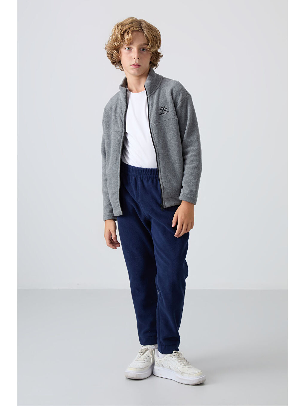 Gri Melanj Kalın Yumuşak Dokulu Standart Fit Nakışlı Polar Erkek Çocuk Sweatshirt - 11223-3