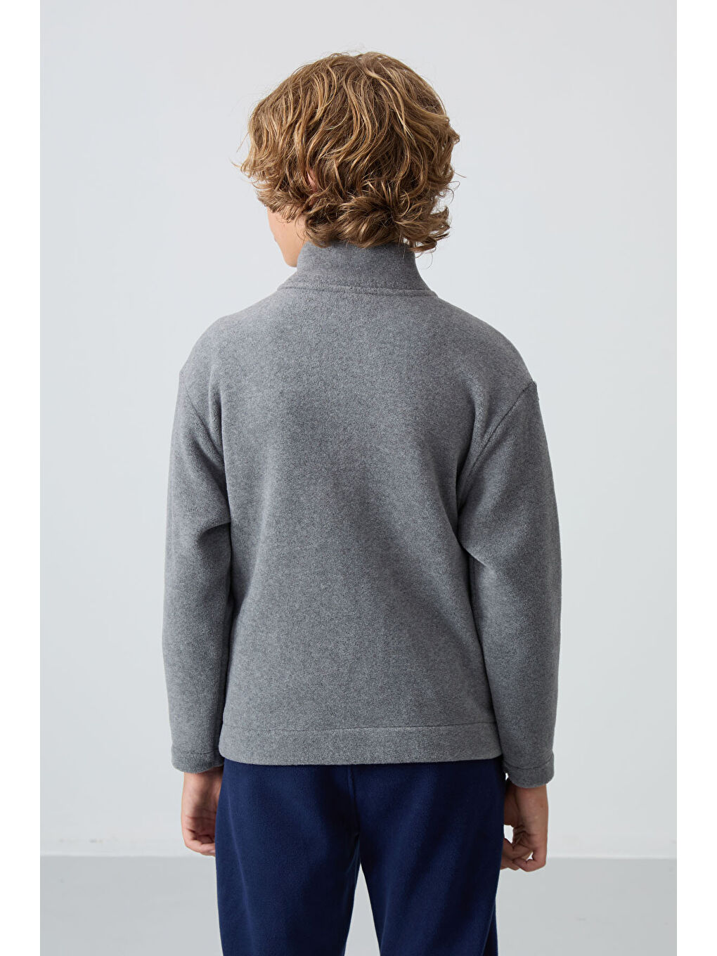 Gri Melanj Kalın Yumuşak Dokulu Standart Fit Nakışlı Polar Erkek Çocuk Sweatshirt - 11223-4