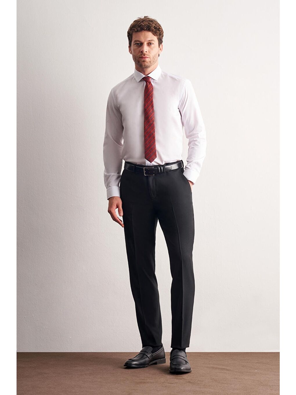 Beyaz Yarım İtalyan Yaka Uzun Kol Easy To Iron Slim Fit Pamuklu Gömlek 1004255301-2