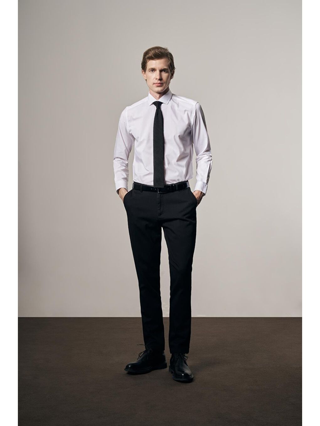 Beyaz Yarım İtalyan Yaka Uzun Kol Easy To Iron Slim Fit Pamuklu Gömlek 1004255301-6