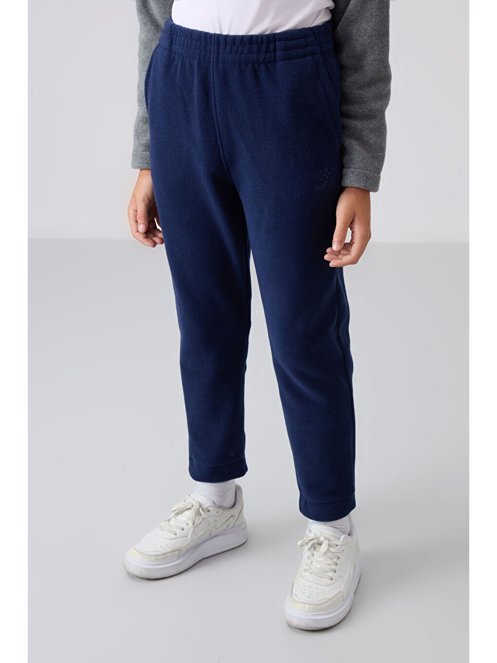 Lacivert Kalın Yumuşak Dokulu Standart Fit Nakışlı Polar Erkek Çocuk Eşofman Alt - 11219-3