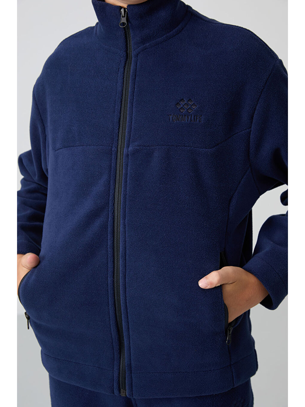 Lacivert Kalın Yumuşak Dokulu Standart Fit Nakışlı Polar Erkek Çocuk Sweatshirt - 11223-2