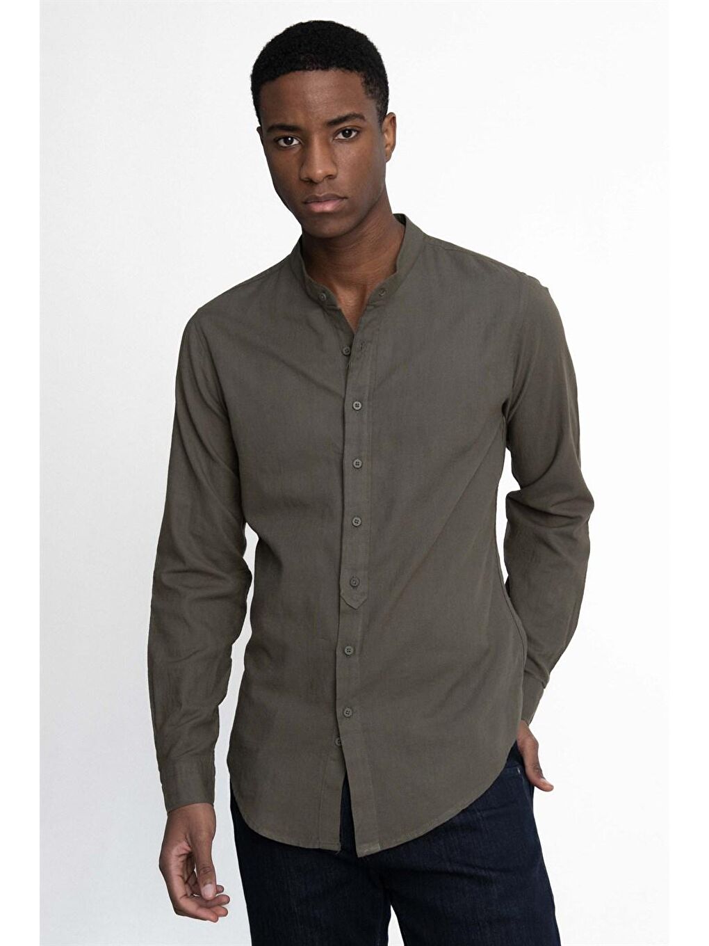 Slim Fit Dar Kalıp Uzun Kol Hakim Yaka Pamuklu Keten Efekt Haki Gömlek-1