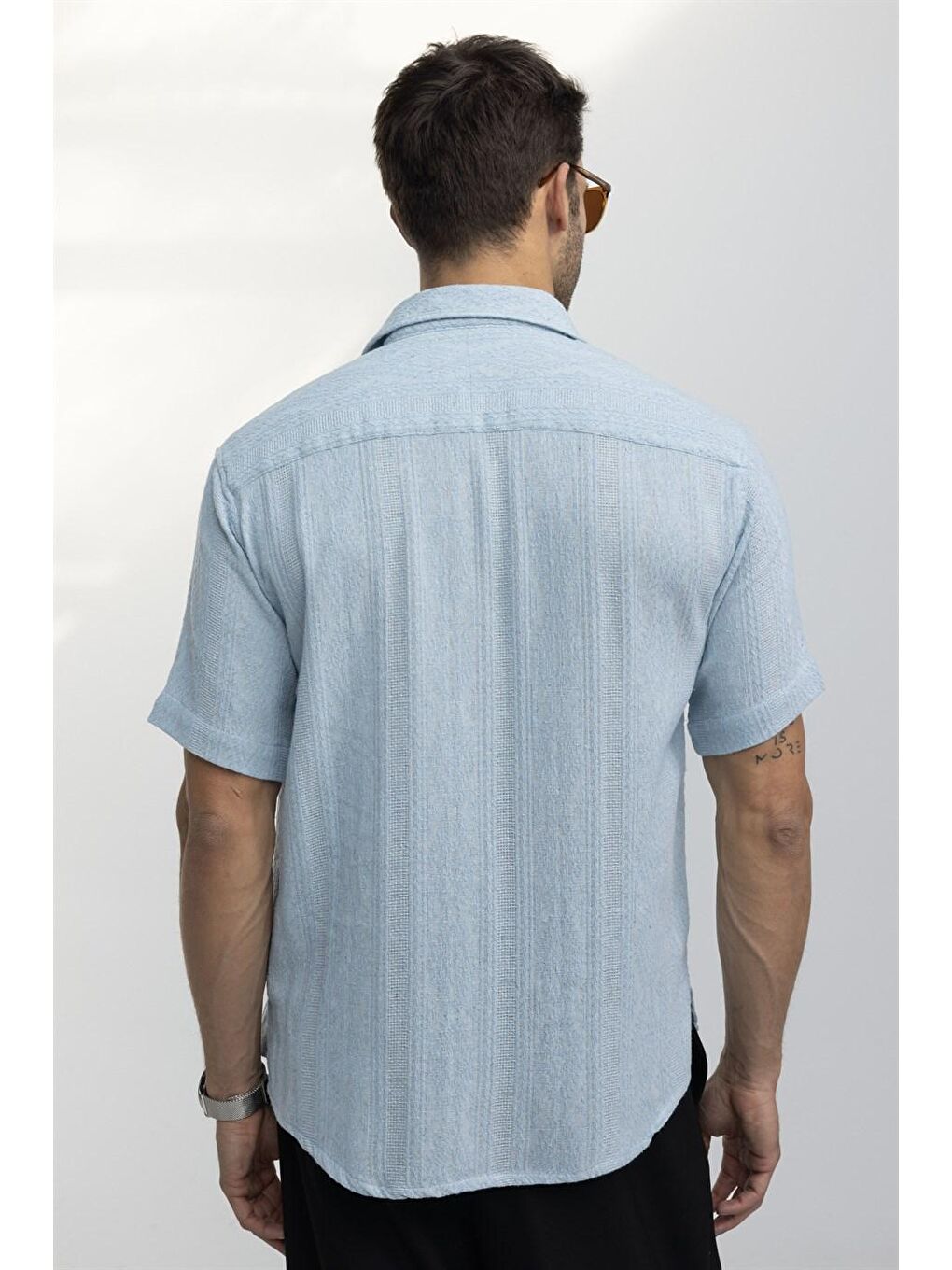 Relax Fit Rahat Kalıp Kısa Kol Jakar Dokuma Desenli Erkek Mavi Gömlek-3