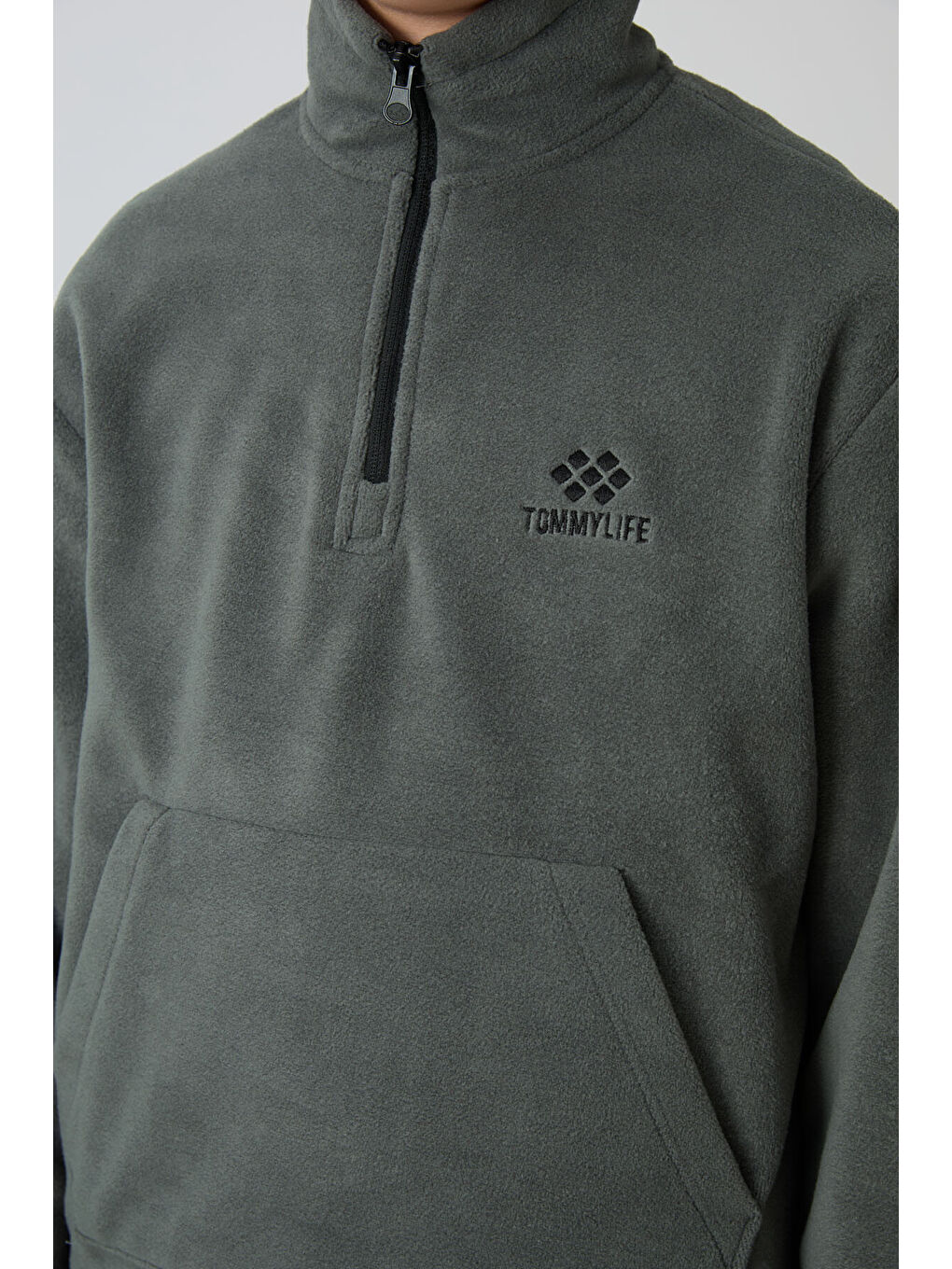 Haki Kalın Yumuşak Dokulu Standart Fit Nakışlı Polar Erkek Çocuk Eşofman Takım - 11218-1