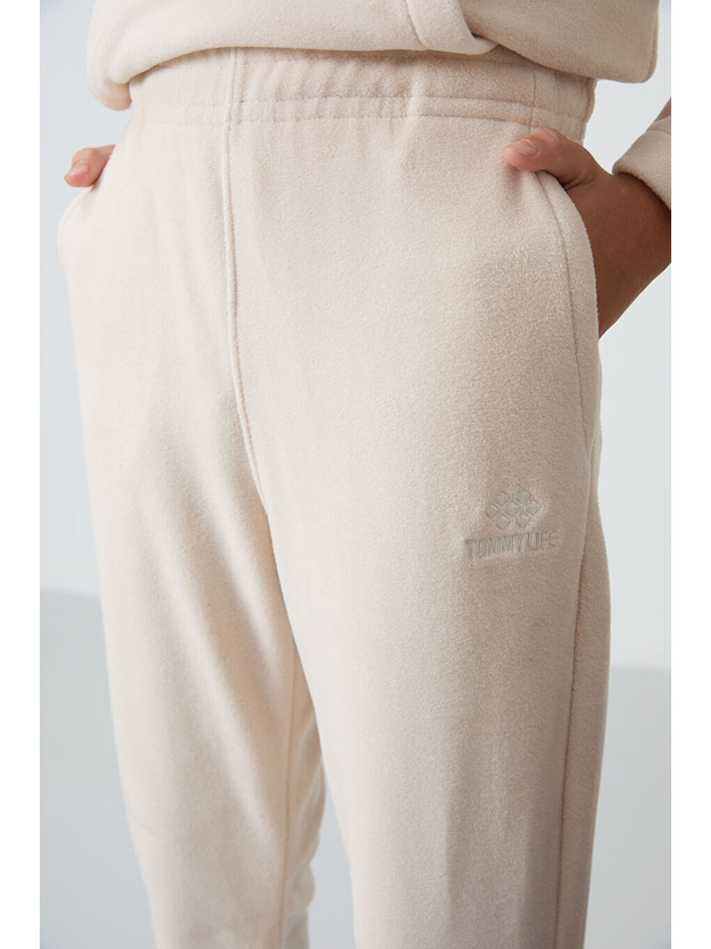 Bej Kalın Yumuşak Dokulu Standart Fit Nakışlı Polar Erkek Çocuk Eşofman Takım - 11218-1