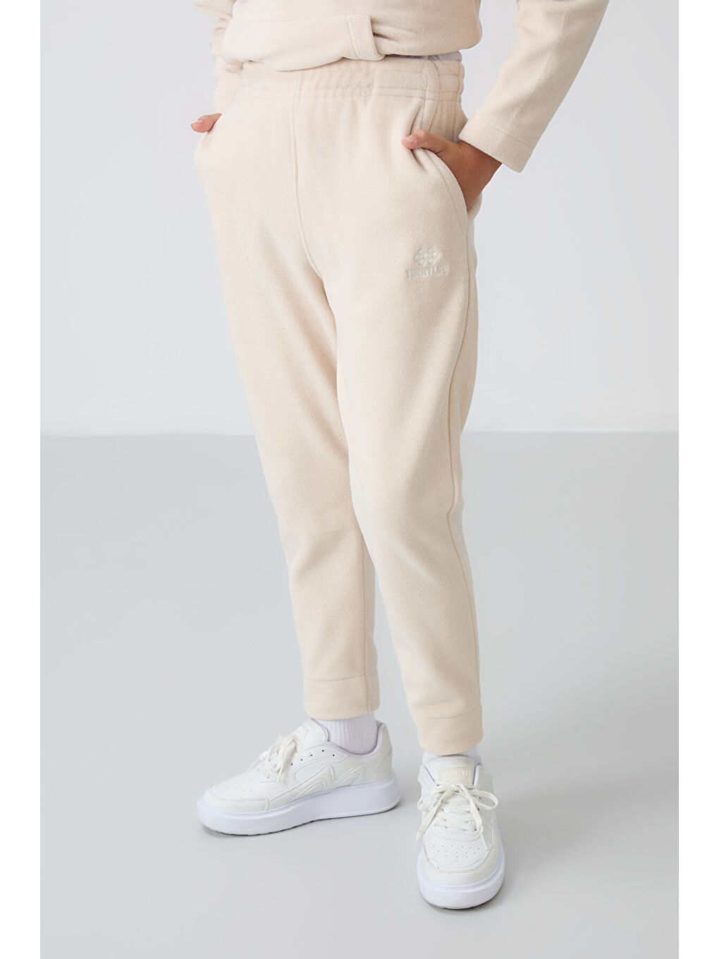 Bej Kalın Yumuşak Dokulu Standart Fit Nakışlı Polar Erkek Çocuk Eşofman Takım - 11218-4