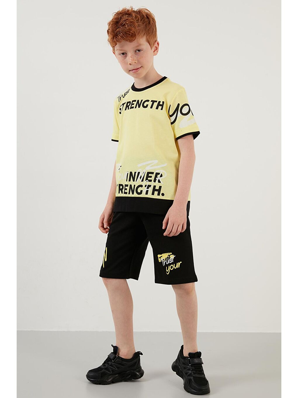 Sarı Baskılı % 100 Pamuk Bisiklet Yaka Şortlu 2'li Takım 6189700-1