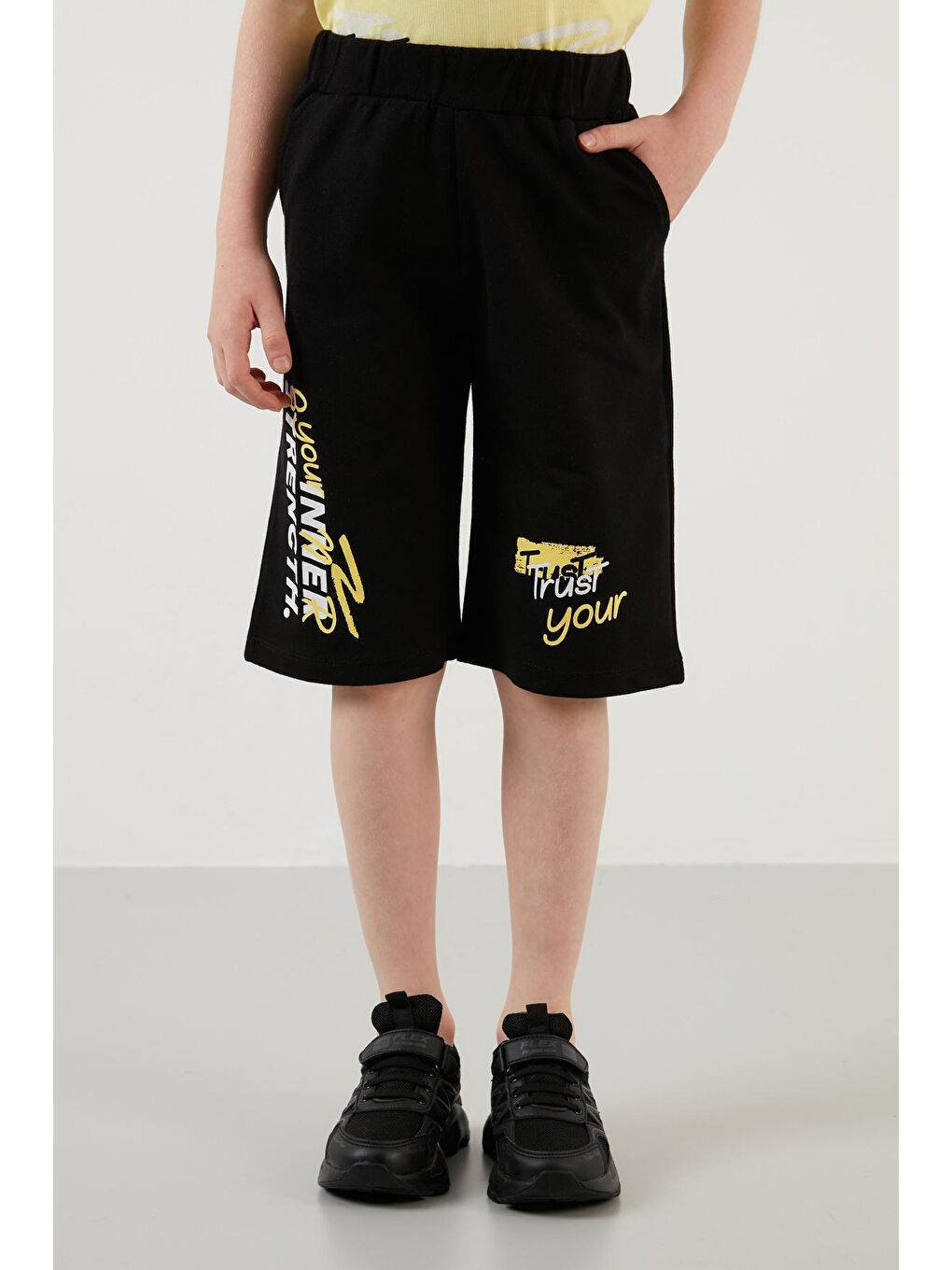 Sarı Baskılı % 100 Pamuk Bisiklet Yaka Şortlu 2'li Takım 6189700-3