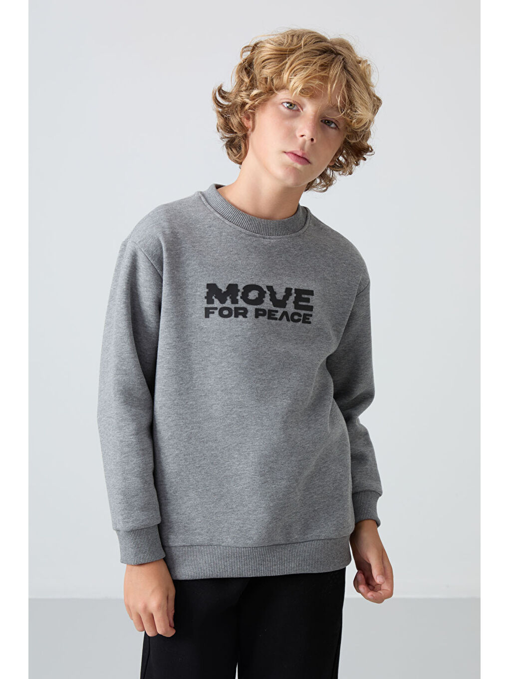 Gri Melanj Pamuklu Kalın İçi Tüylü Yumuşak Dokulu Standart Fit Baskılı Erkek Çocuk Sweatshirt - 112-3