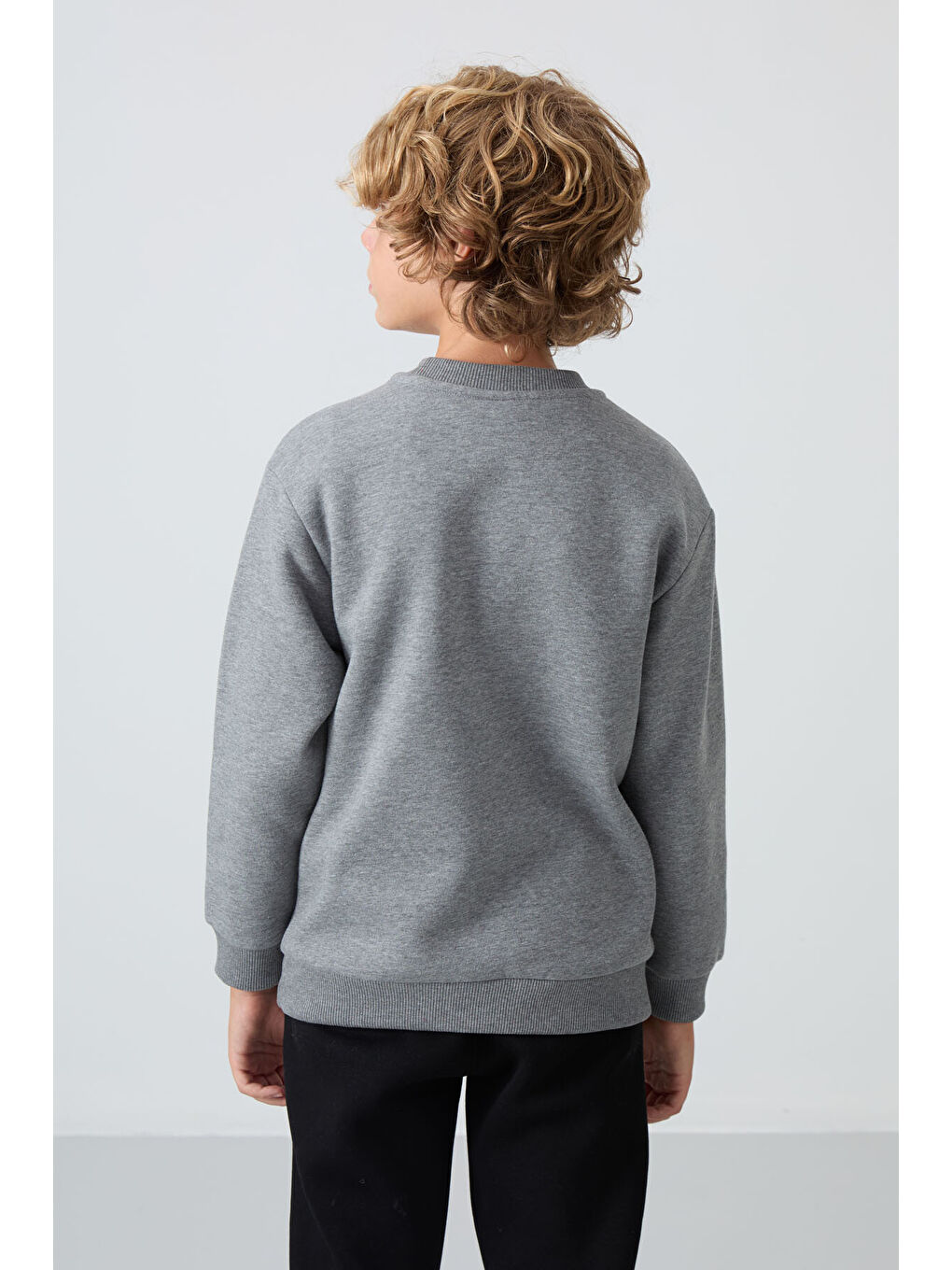 Gri Melanj Pamuklu Kalın İçi Tüylü Yumuşak Dokulu Standart Fit Baskılı Erkek Çocuk Sweatshirt - 112-4
