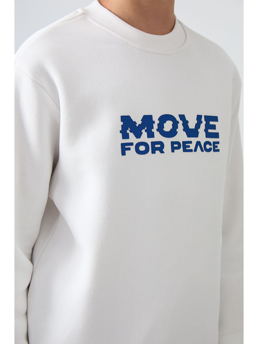 Ekru Pamuklu Kalın İçi Tüylü Yumuşak Dokulu Standart Fit Baskılı Erkek Çocuk Sweatshirt - 11216-2