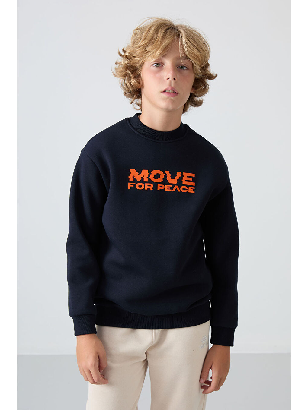 Lacivert Pamuklu Kalın İçi Tüylü Yumuşak Dokulu Standart Fit Baskılı Erkek Çocuk Sweatshirt - 11216-3