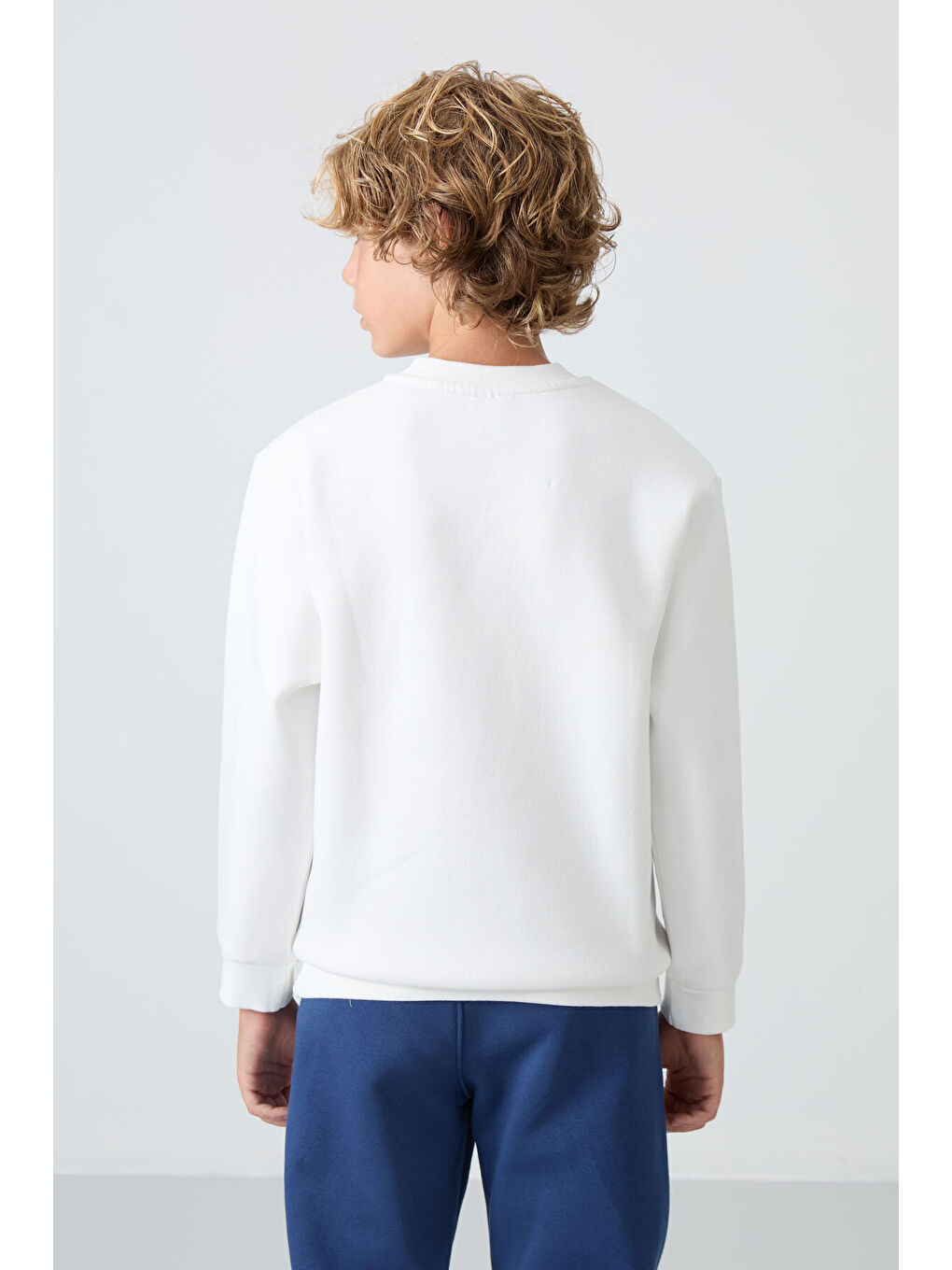 Ekru Pamuklu Kalın İçi Tüylü Yumuşak Dokulu Standart Fit Baskılı Erkek Çocuk Sweatshirt - 11216-4
