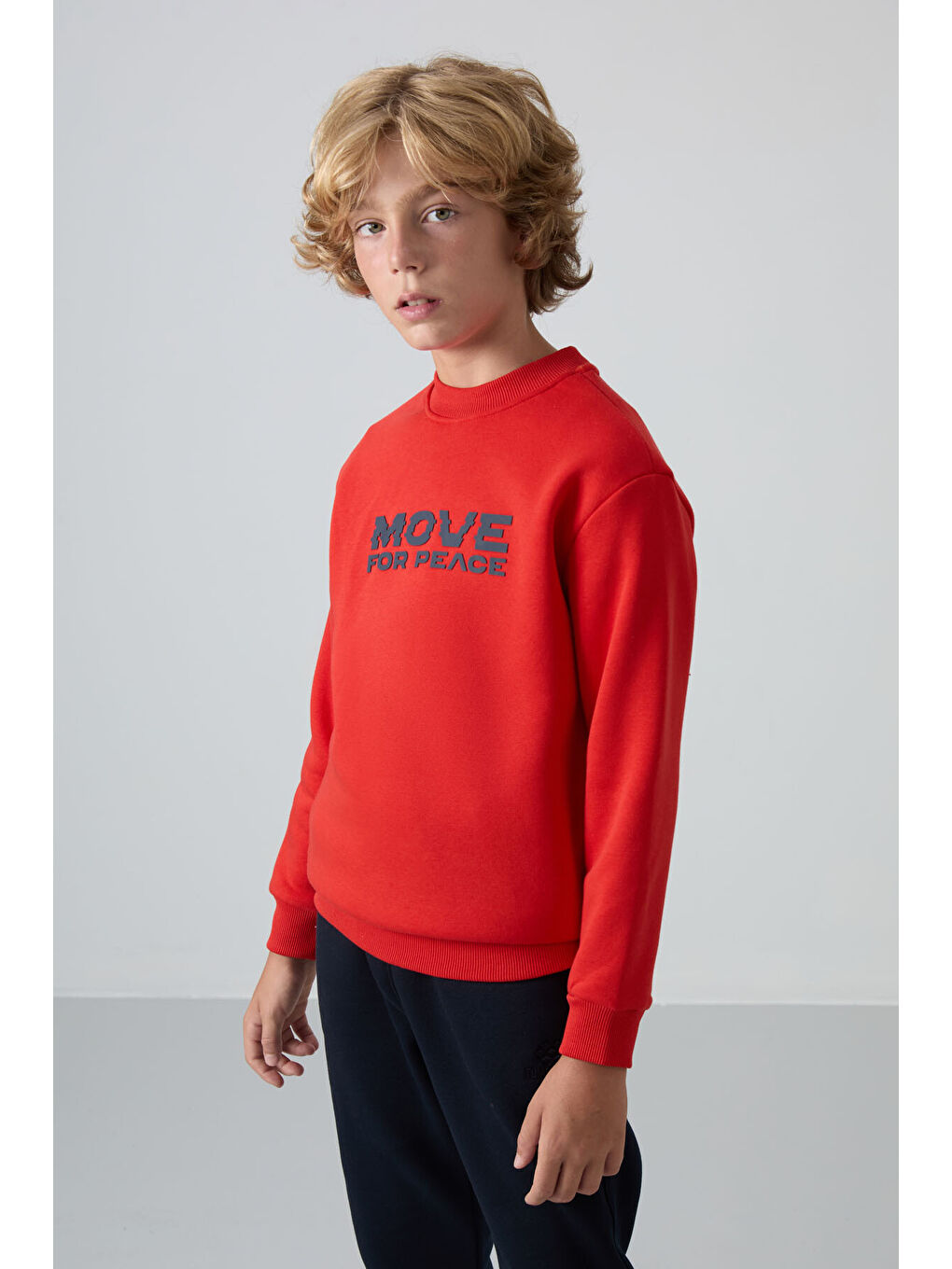 Kırmızı Fiesta Pamuklu Kalın İçi Tüylü Yumuşak Dokulu Standart Fit Baskılı Erkek Çocuk Sweatshirt - 11216