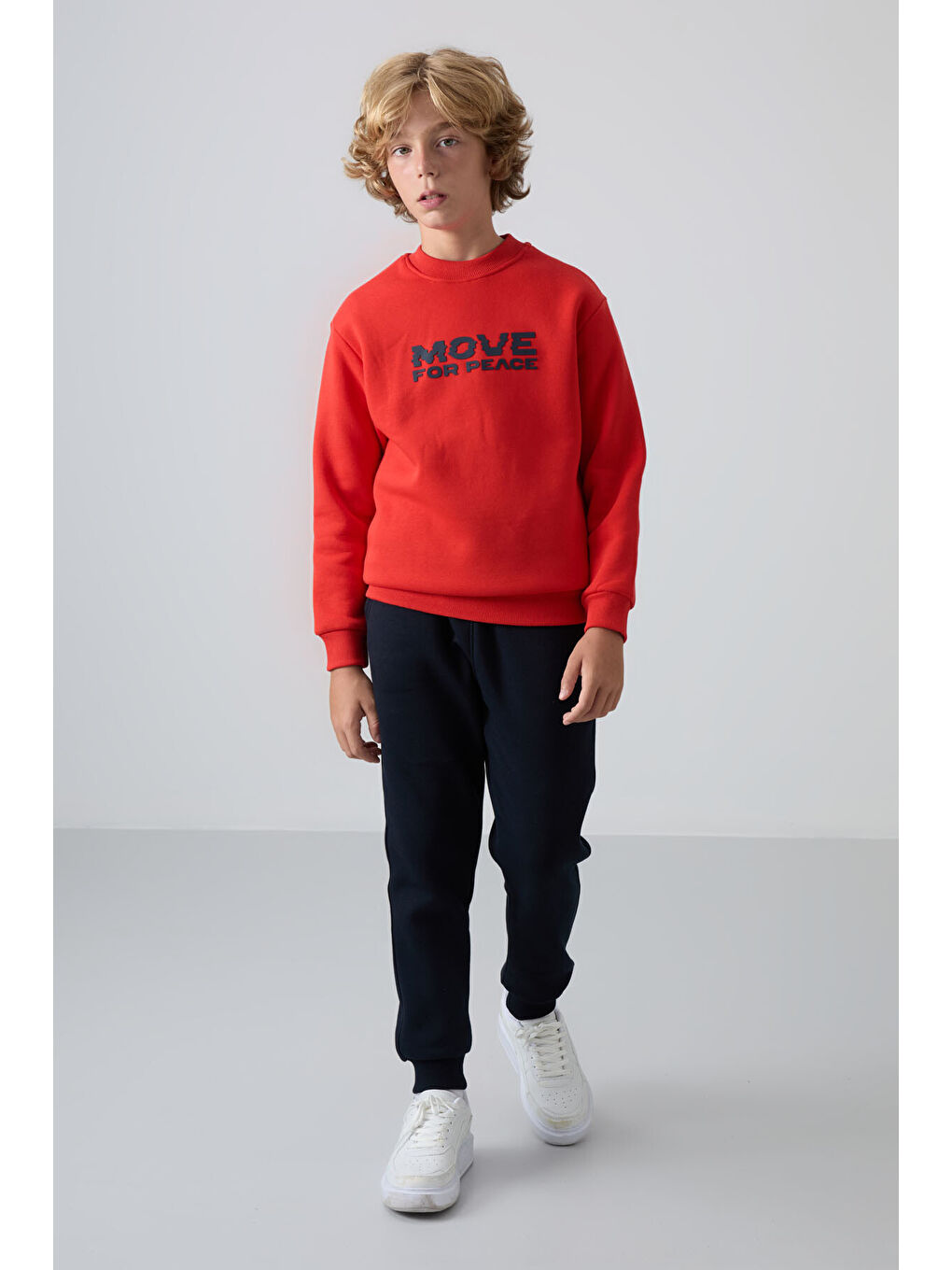 Kırmızı Fiesta Pamuklu Kalın İçi Tüylü Yumuşak Dokulu Standart Fit Baskılı Erkek Çocuk Sweatshirt - 11216-1