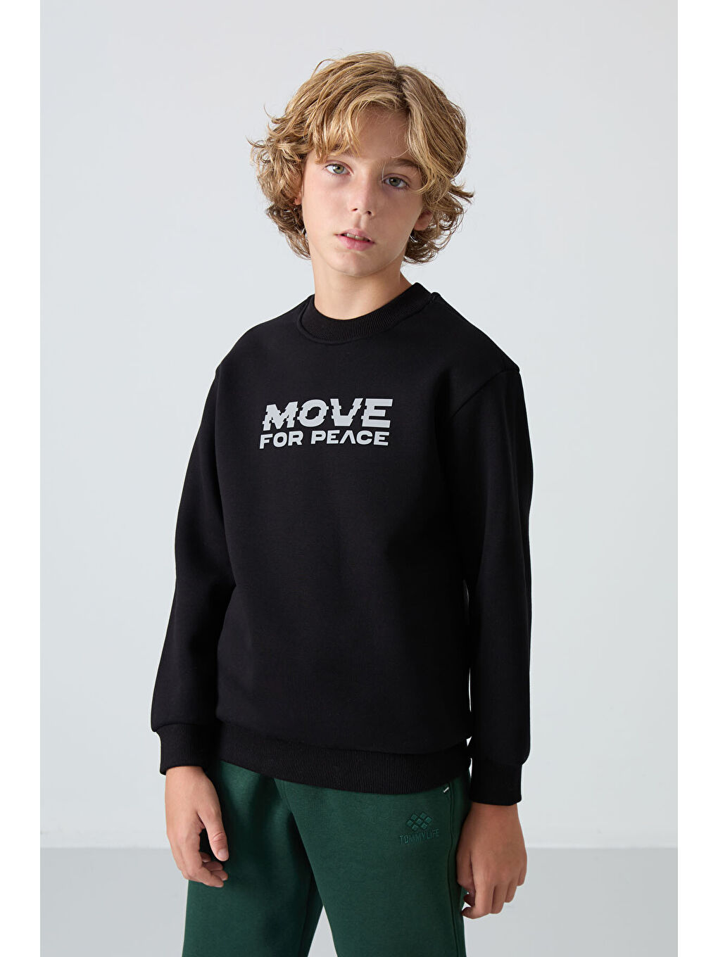 Siyah Pamuklu Kalın İçi Tüylü Yumuşak Dokulu Standart Fit Baskılı Erkek Çocuk Sweatshirt - 11216-3