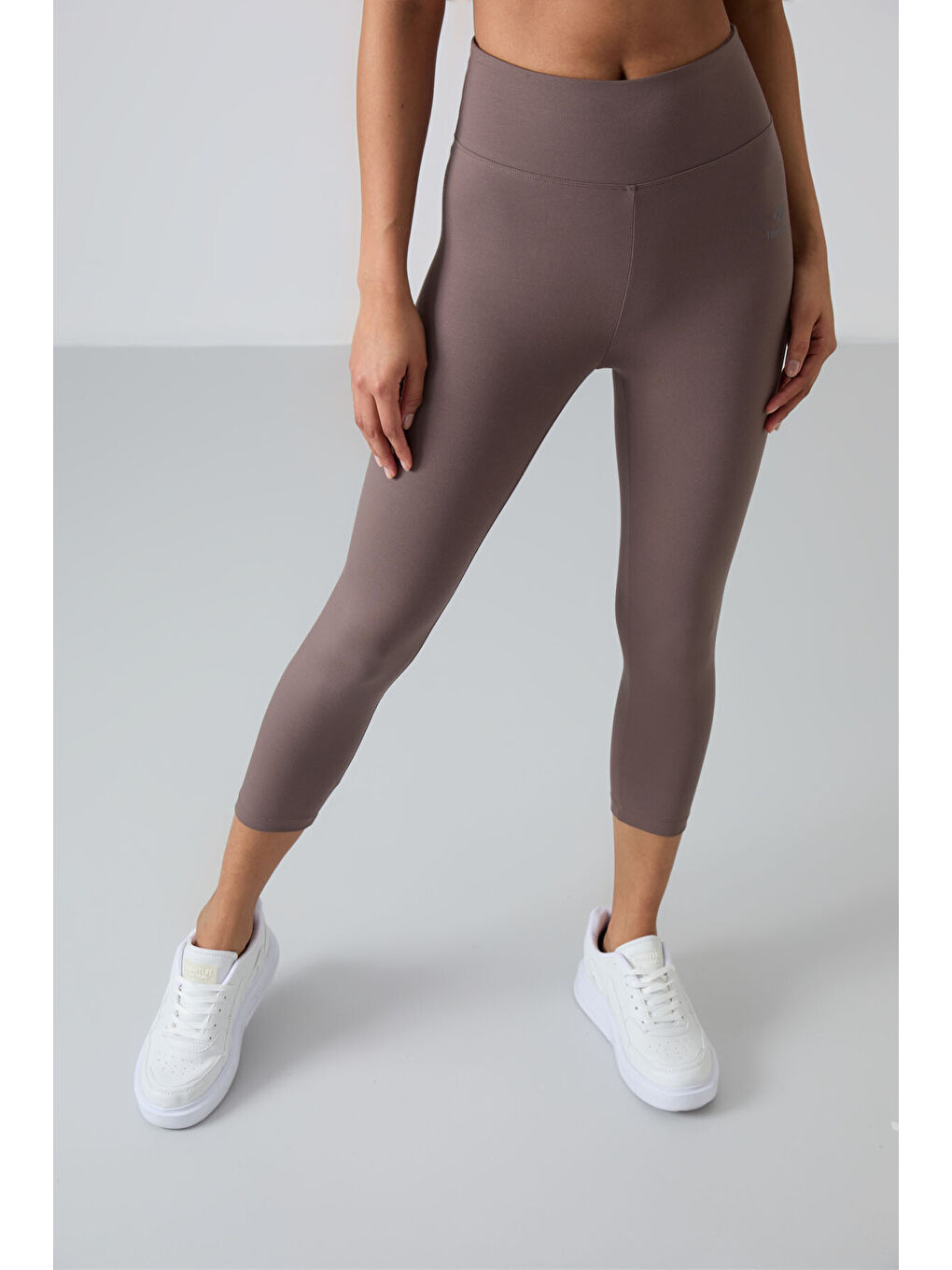 Kahverengi Yüksek Bel Slim Fit Dar Paça Kadın Kapri Tayt - 93097-3