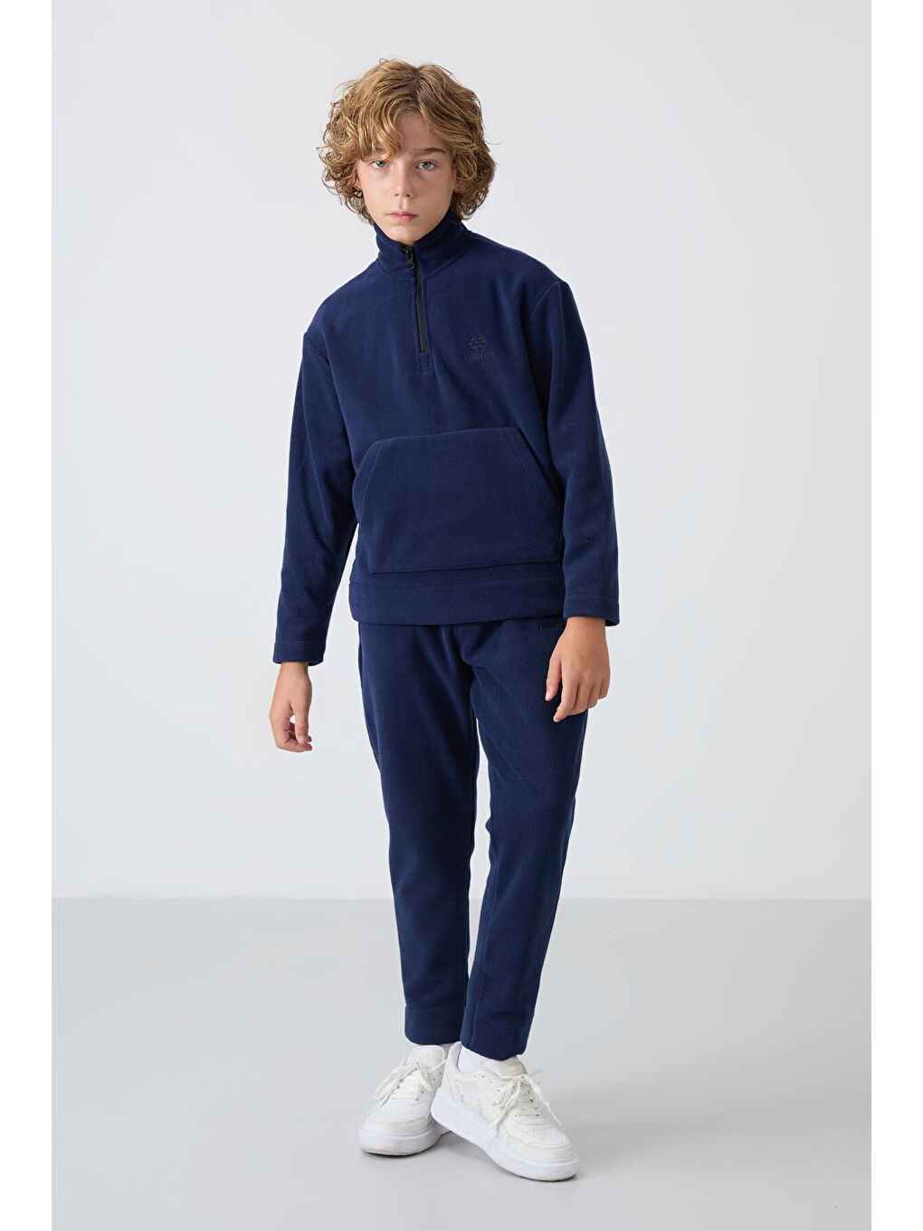 Lacivert Kalın Yumuşak Dokulu Standart Fit Nakışlı Polar Erkek Çocuk Eşofman Takım - 11218-2