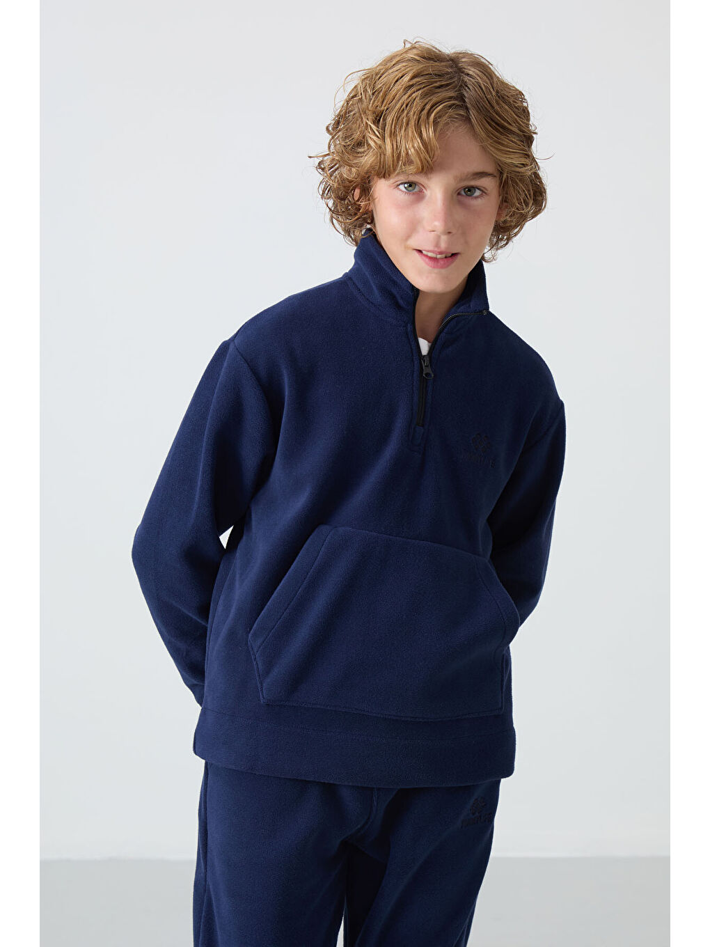 Lacivert Kalın Yumuşak Dokulu Standart Fit Nakışlı Polar Erkek Çocuk Eşofman Takım - 11218-4