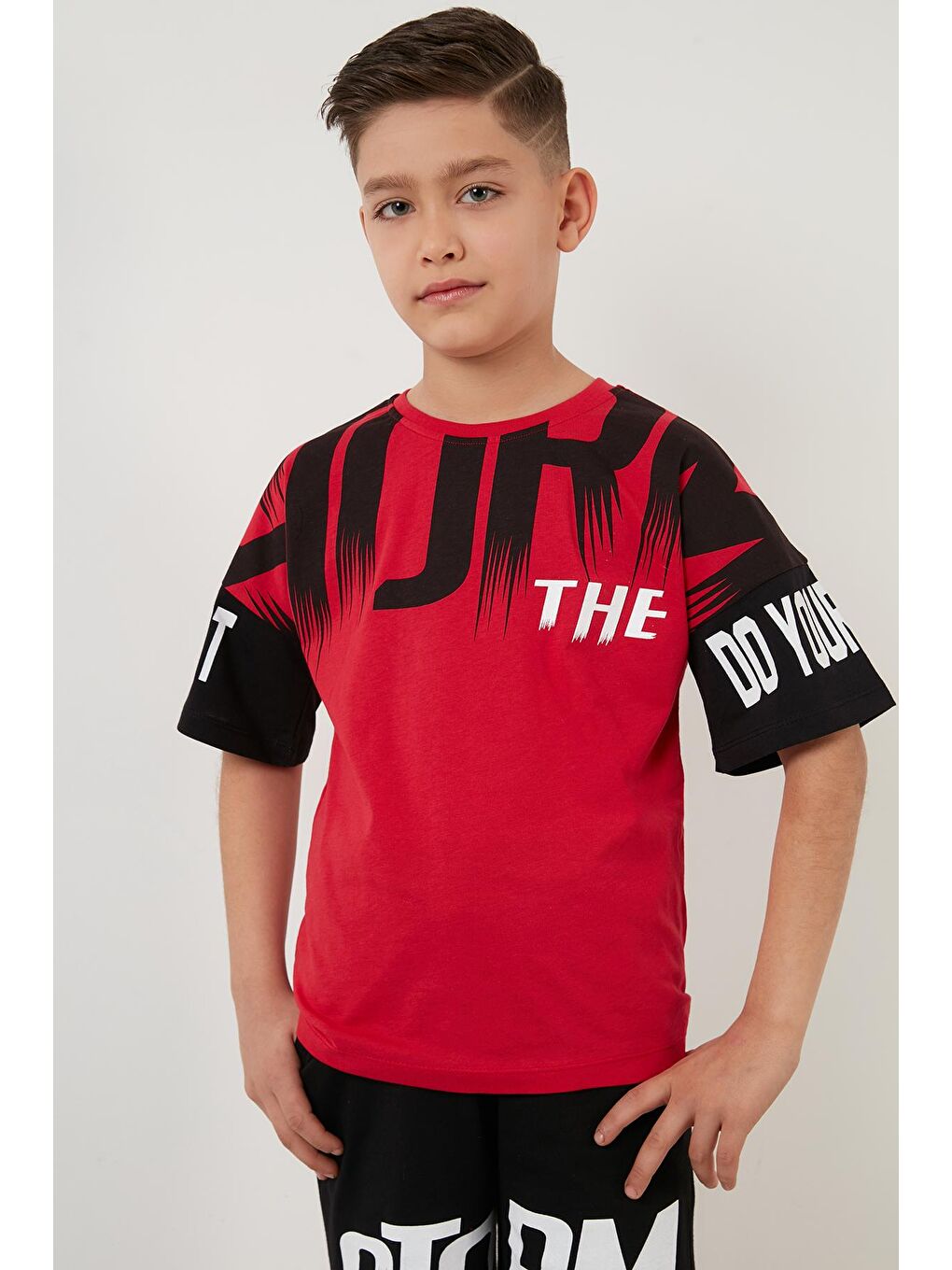 Kırmızı Baskılı Elastik Bel Bantlı % 100 Pamuk 2'li Alt-Üst Erkek Çocuk Takım 6189701-2