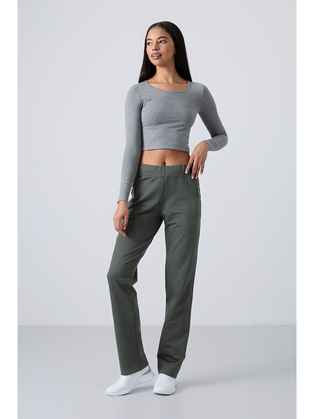 Yeşil Çağla Fermuar Cepli Rahat Form Klasik Paça Kadın Eşofman Alt - 94195