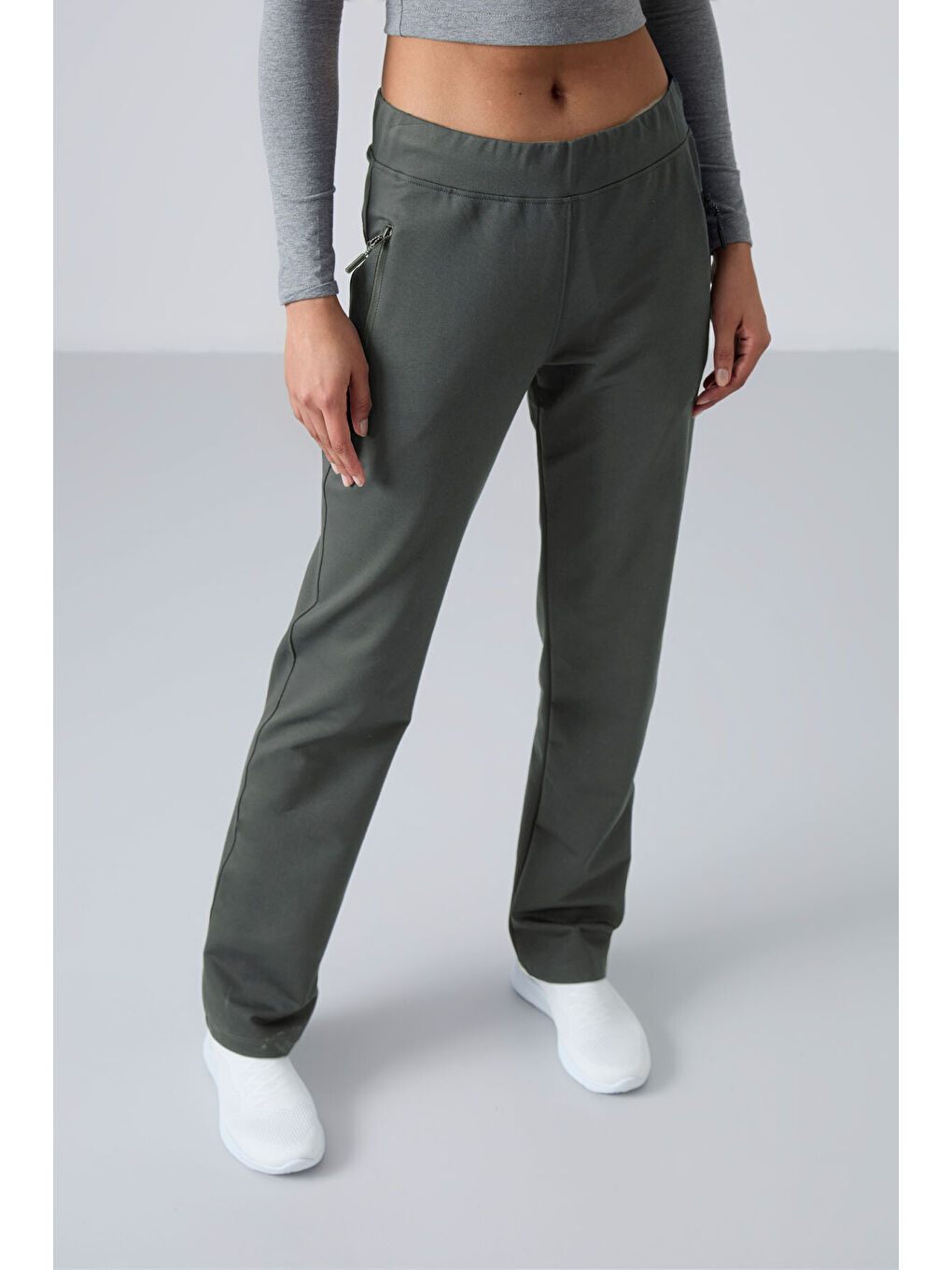 Yeşil Çağla Fermuar Cepli Rahat Form Klasik Paça Kadın Eşofman Alt - 94195-2