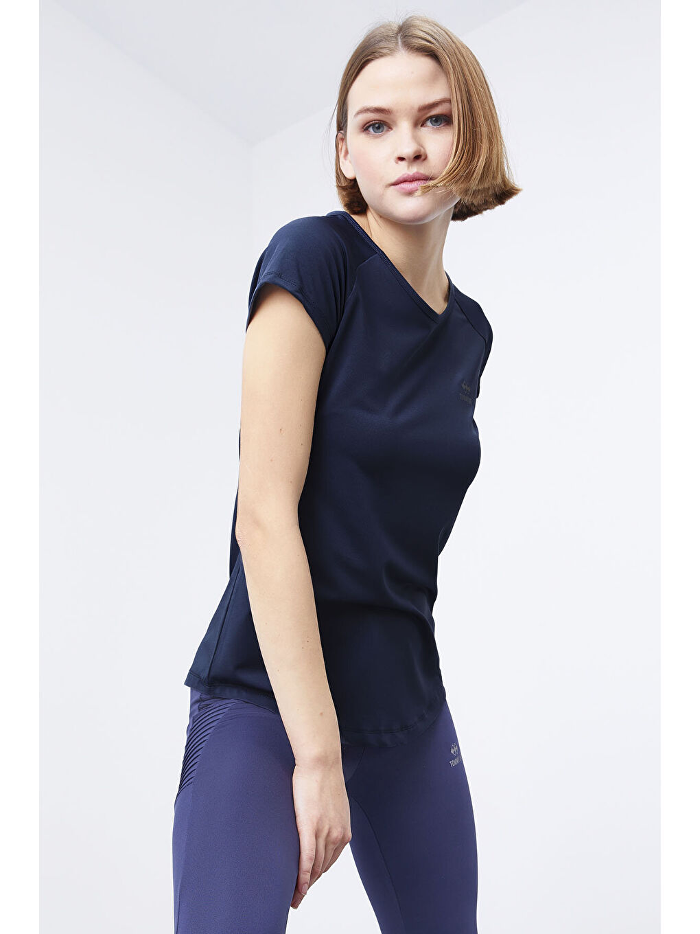 İndigo Sırt Pencereli Kısa Kol Standart Kalıp O Yaka Kadın T-Shirt - 97101-2