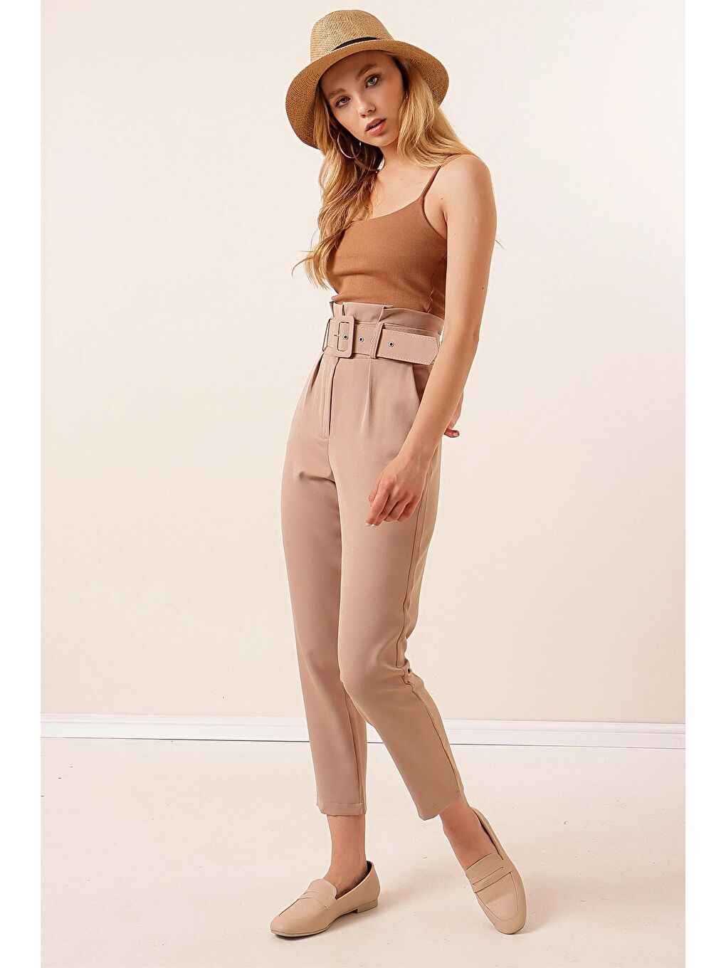 Bej Vizon Kemerli Yüksek Bel Kumaş Pantolon-2