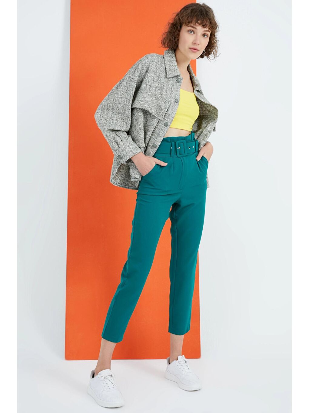 Zümrüt Yeşili Kemerli Yüksek Bel Kumaş Pantolon-3