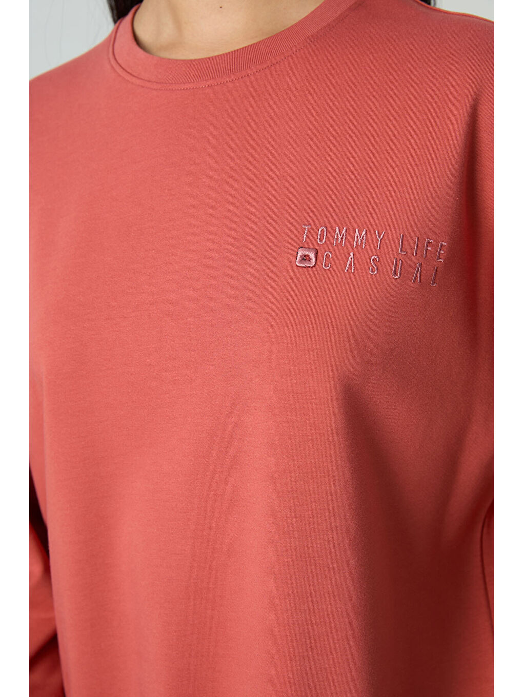 Kahverengi Tarçın Bisiklet Yaka Oversize Lastik Paça Kadın Eşofman Takımı - 95287-3