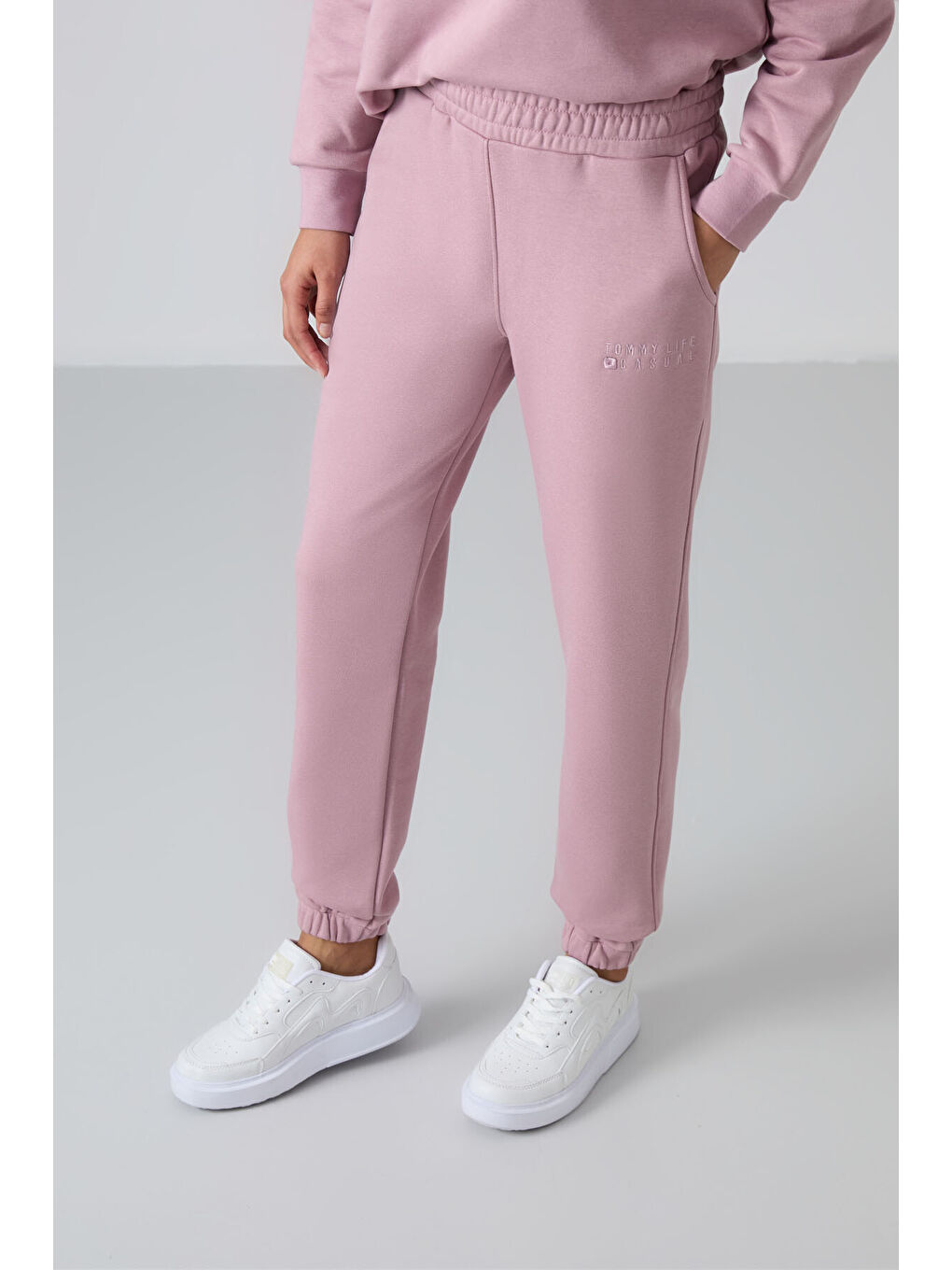 Pembe Gül Kurusu Bisiklet Yaka Oversize Lastik Paça Kadın Eşofman Takımı - 95287-2