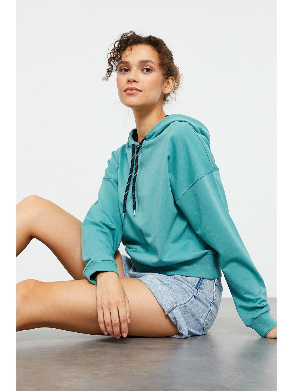 Mint Yeşili Uzun Kol Rahat Form Kapüşonlu Kadın Sweatshirt - 97115-3