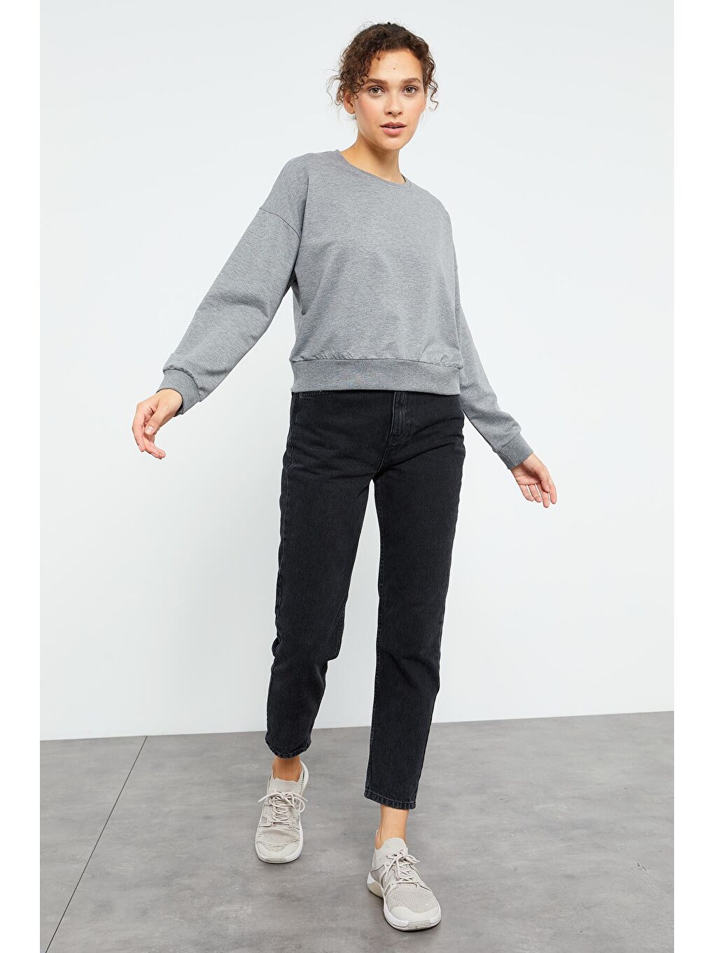 Gri Melanj Basic Rahat Form O Yaka Kadın Sweatshirt - 97114-1