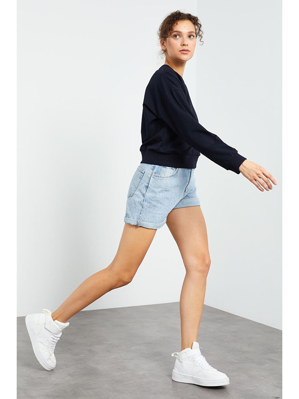 Lacivert Basic Rahat Form O Yaka Kadın Sweatshirt - 97114-3