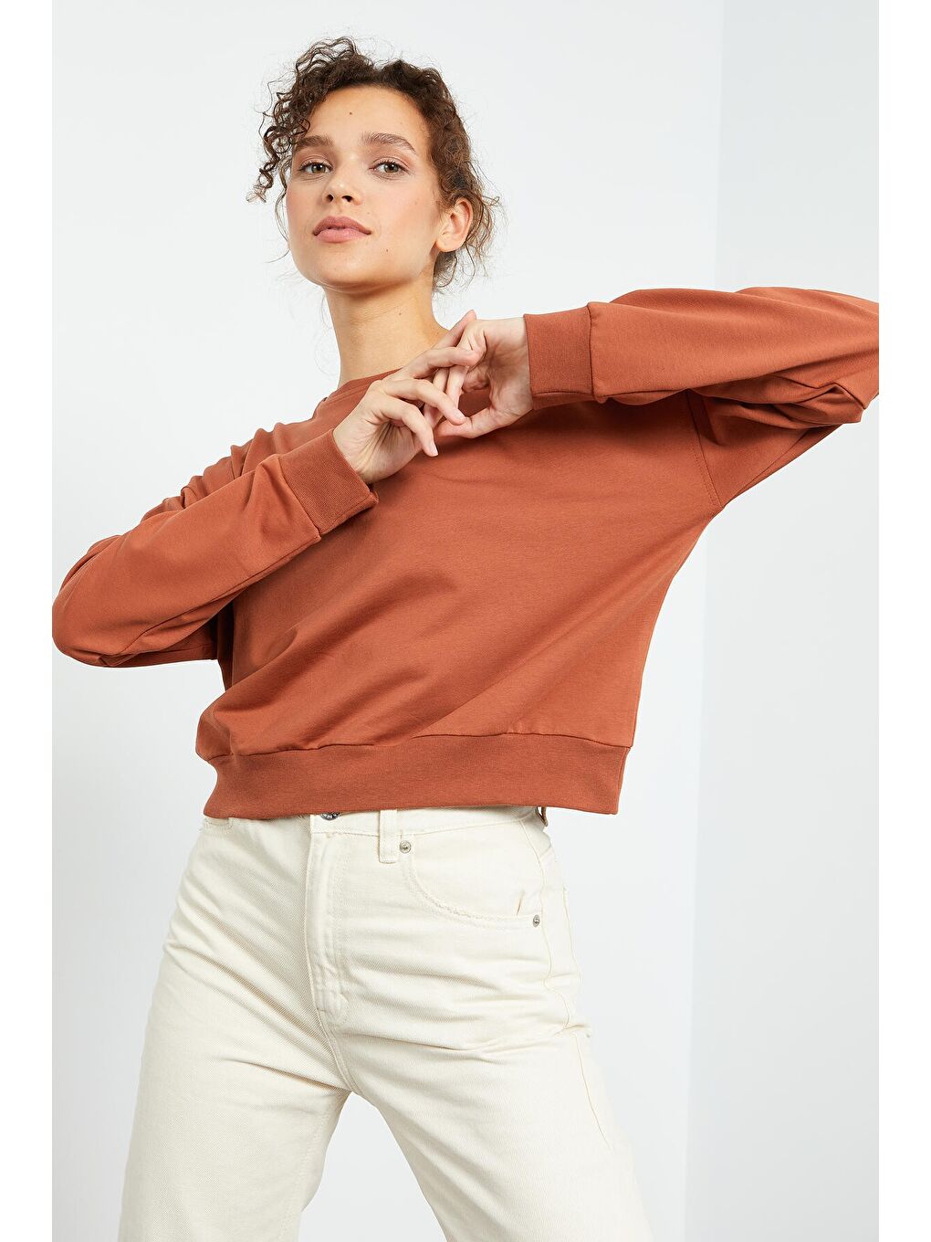 Kahverengi Tarçın Basic Rahat Form O Yaka Kadın Sweatshirt - 97114