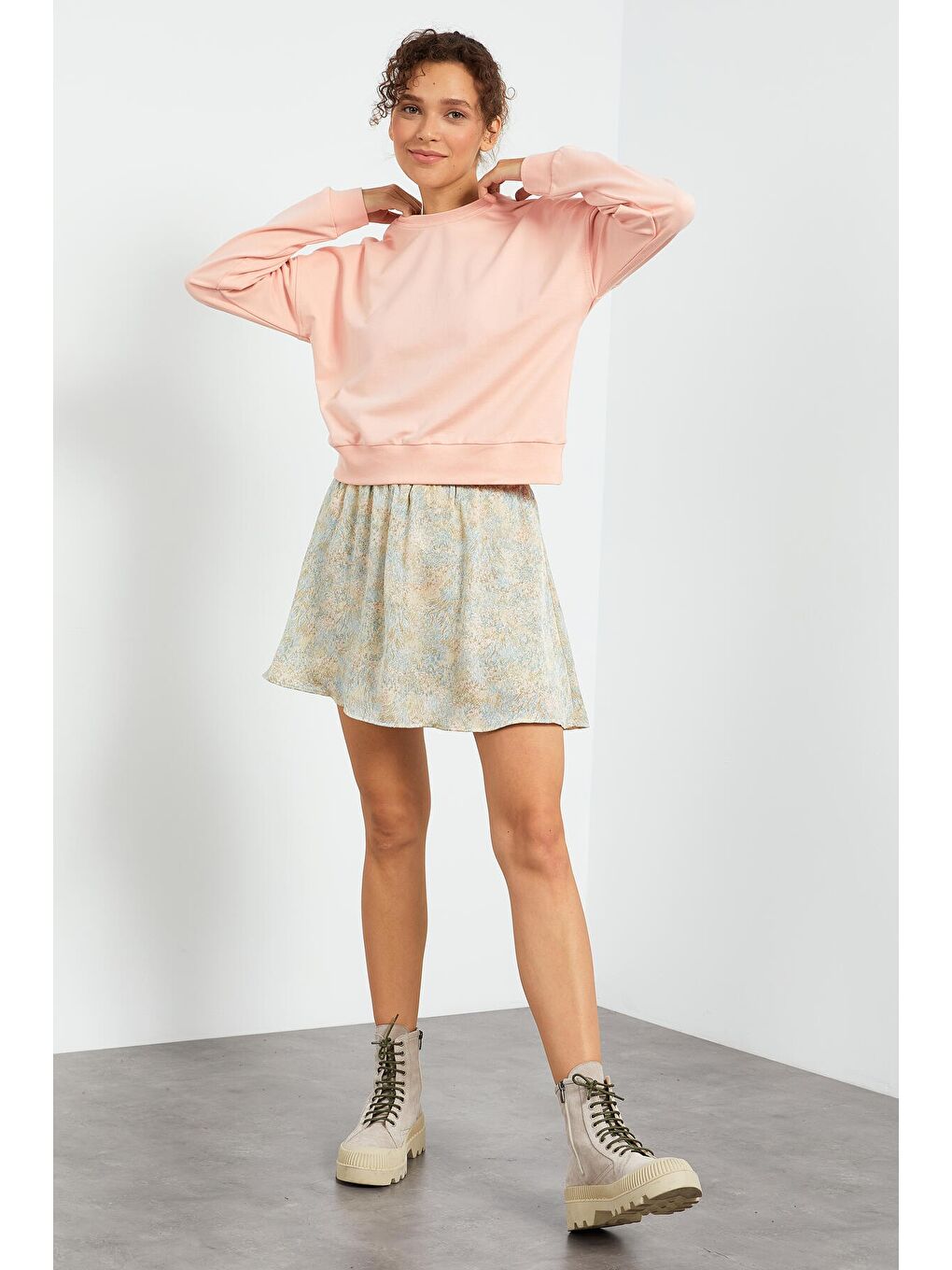 Pembe Basic Rahat Form O Yaka Kadın Sweatshirt - 97114-3