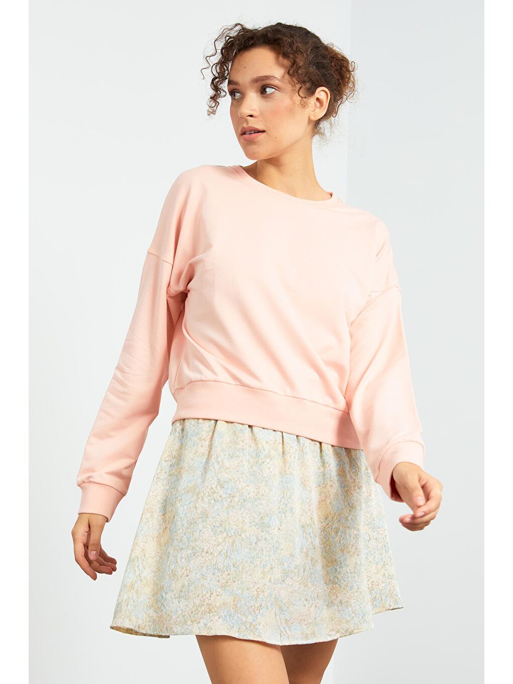 Pembe Basic Rahat Form O Yaka Kadın Sweatshirt - 97114-4