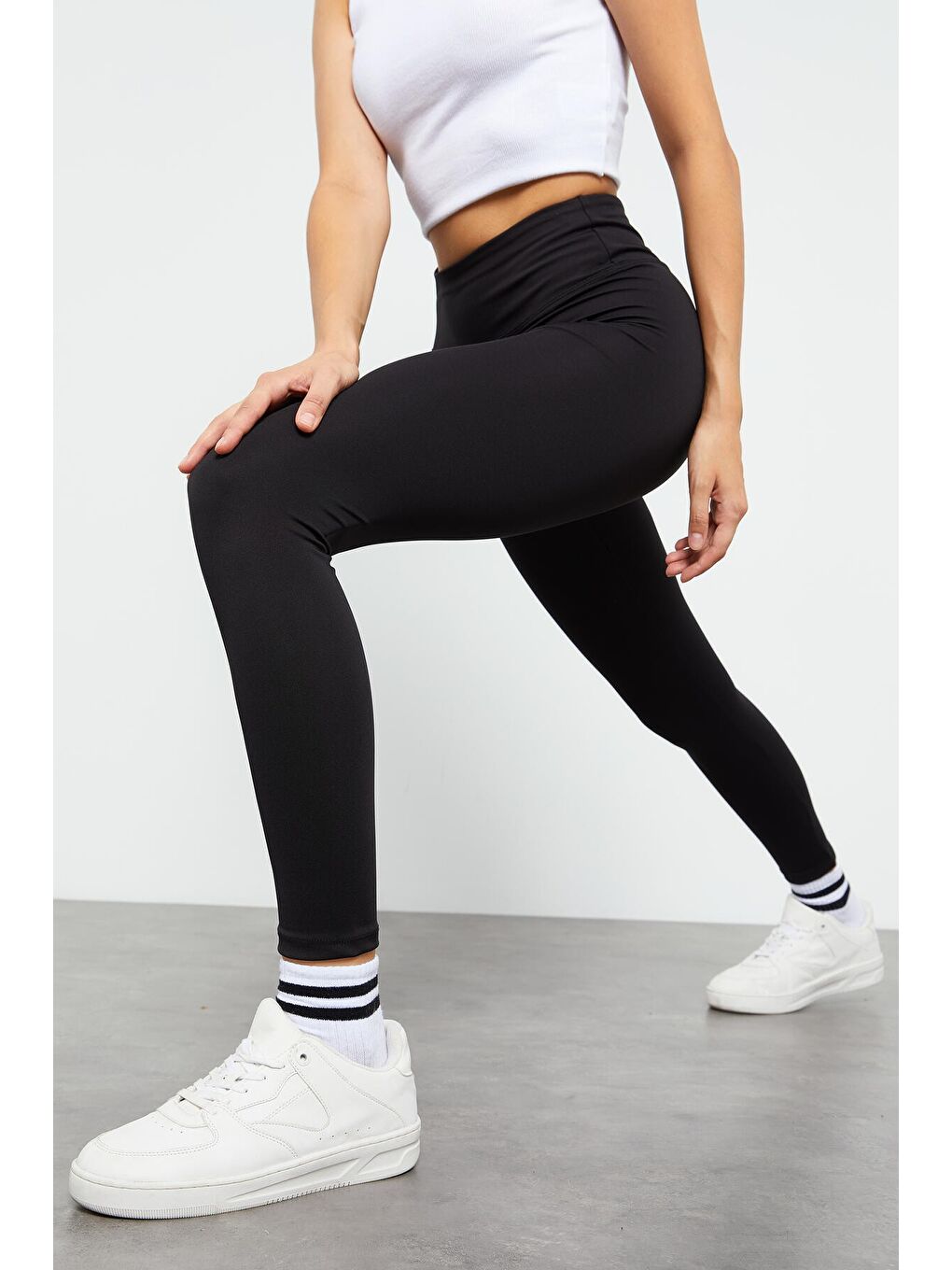 Siyah Yüksek Bel Streç Slim Fit Dar Paça Kadın Tayt - 94545-1