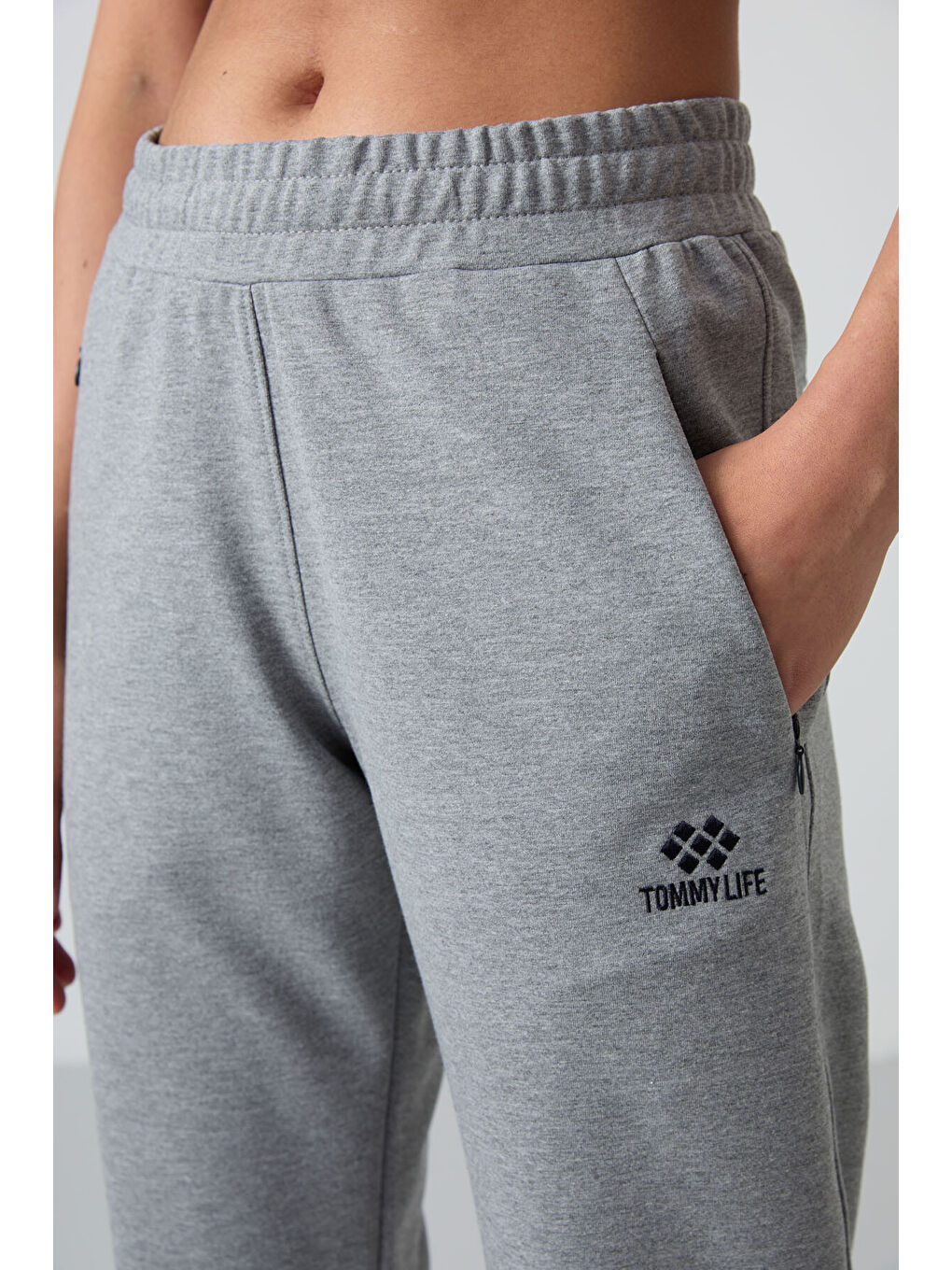 Gri Melanj Gizli Fermuar Cepli Rahat Form Klasik Paça Kadın Eşofman Alt - 94148-3